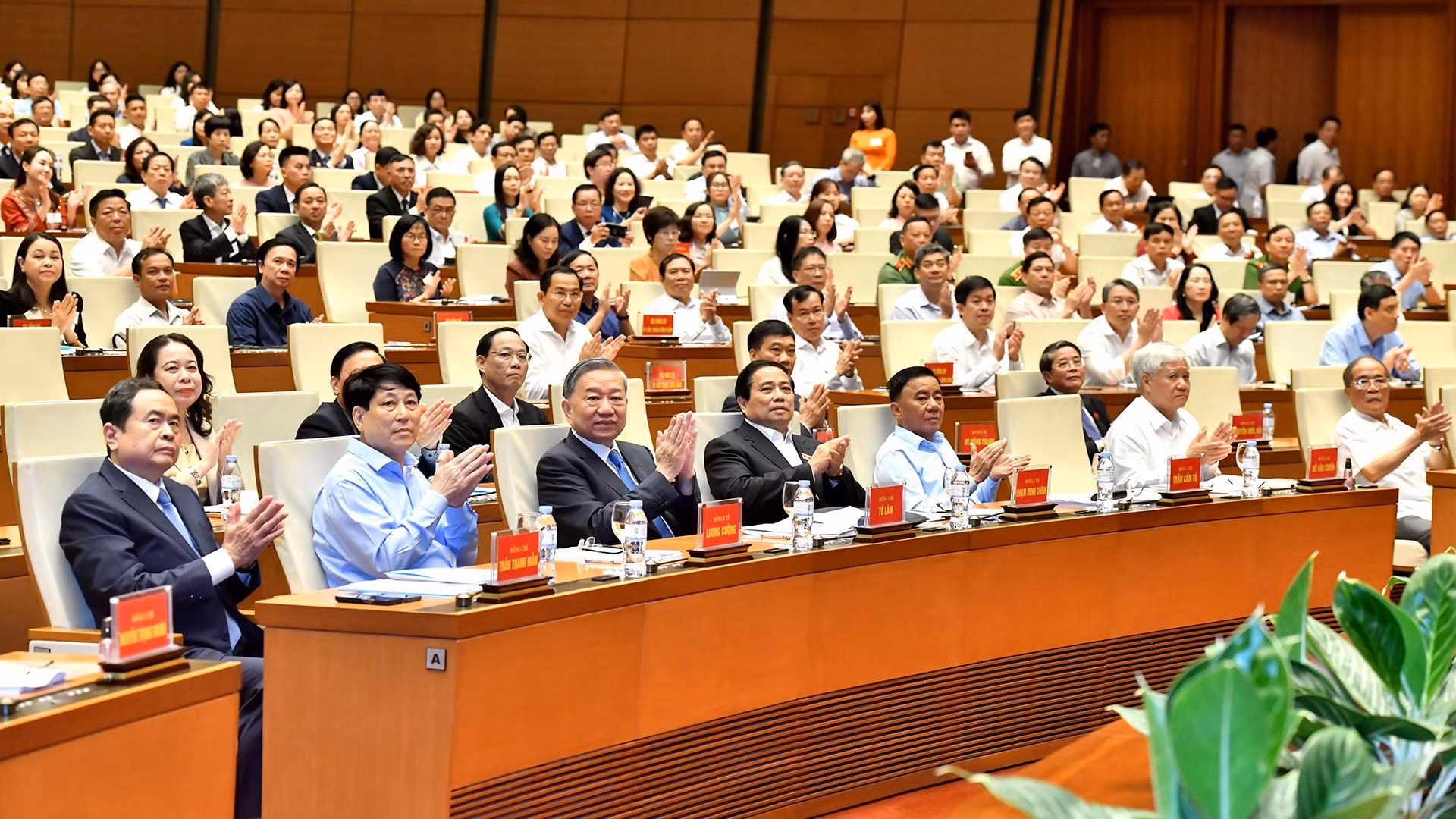 Tổng Bí thư Tô Lâm và các đồng chí lãnh đạo Đảng, Nhà nước tham dự hội nghị. 