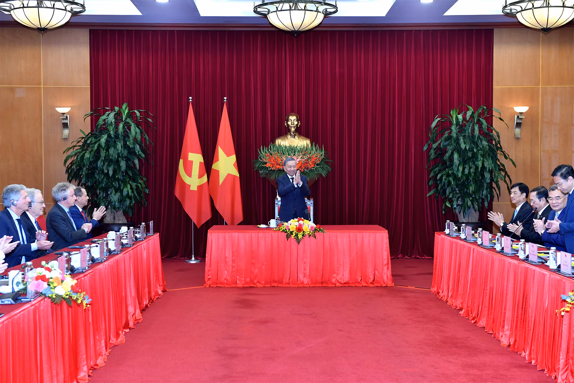 Tổng Bí thư Tô Lâm tiếp Nhóm các chuyên gia, nhà khoa học tham dự Lễ trao giải thưởng VinFuture lần thứ 4.