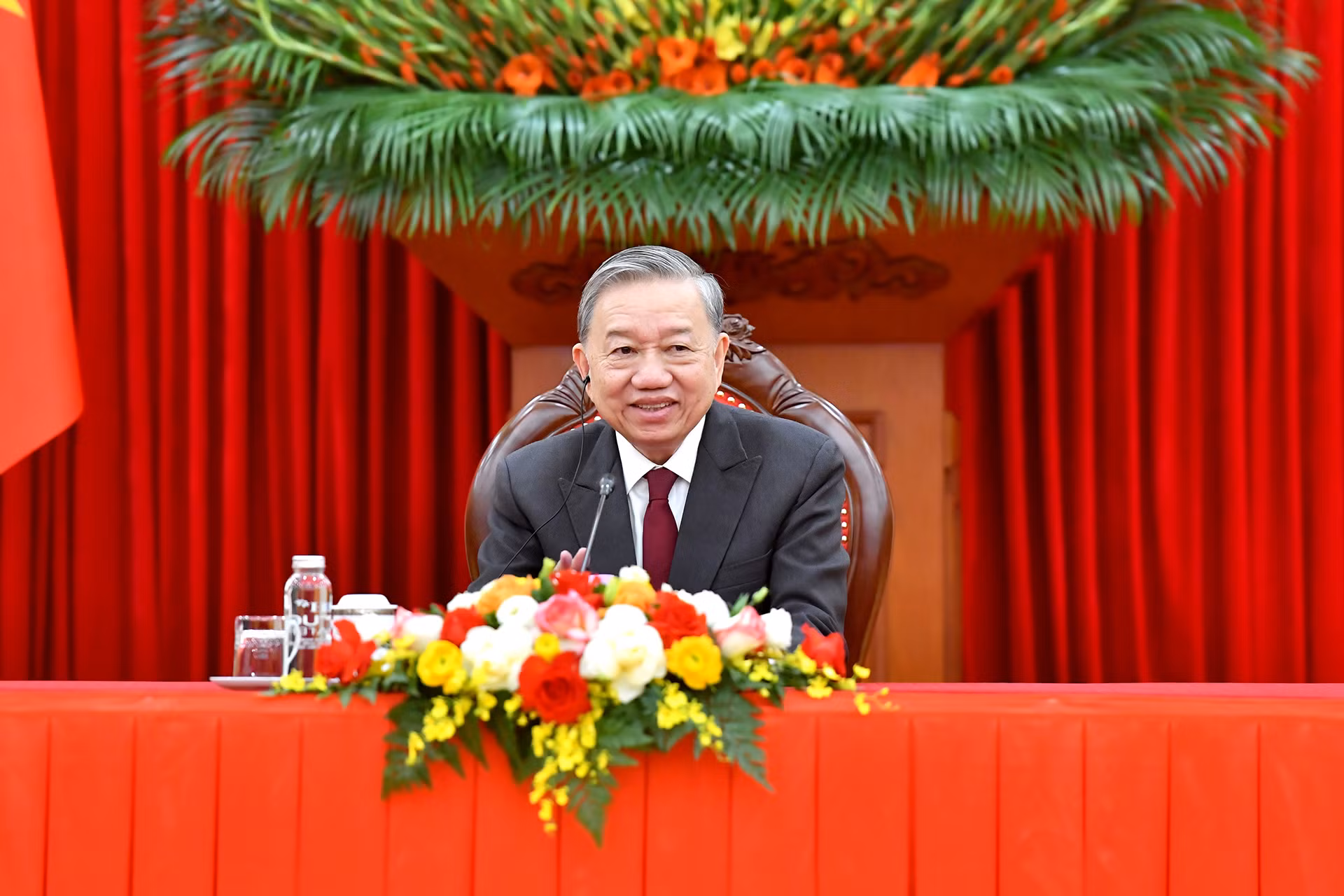 Tổng Bí thư Tô Lâm điện đàm với Tổng Thư ký Đảng Hành động Nhân dân, Thủ tướng Singapore Lawrence Wong. Tổng Bí thư Tô Lâm điện đàm với Tổng Thư ký Đảng Hành động Nhân dân, Thủ tướng Singapore Lawrence Wong.
