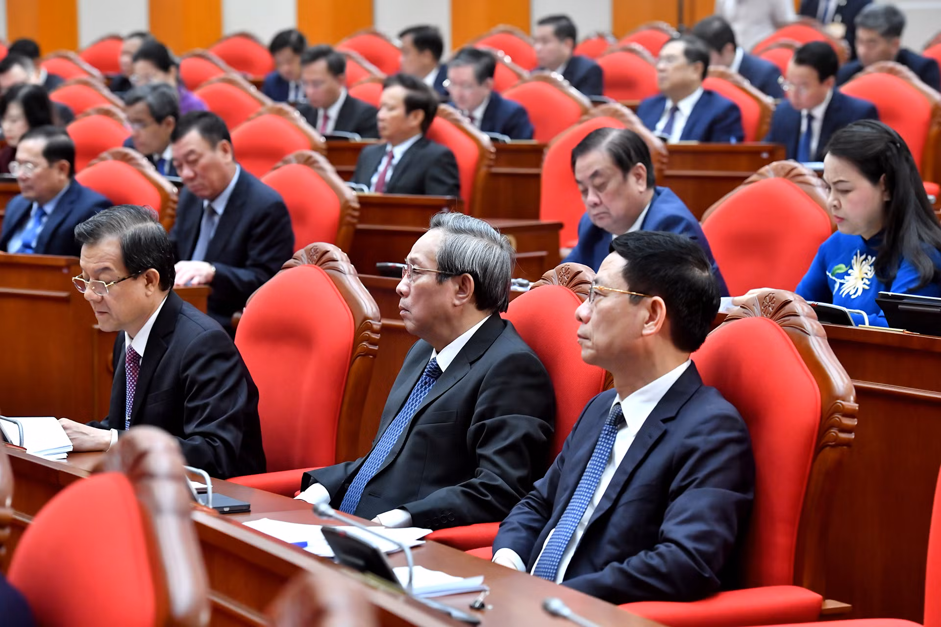 Các đại biểu tham dự khai mạc Hội nghị lần thứ 11 Ban Chấp hành Trung ương Đảng Cộng sản Việt Nam khóa XIII. Các đại biểu tham dự khai mạc Hội nghị lần thứ 11 Ban Chấp hành Trung ương Đảng Cộng sản Việt Nam khóa XIII.