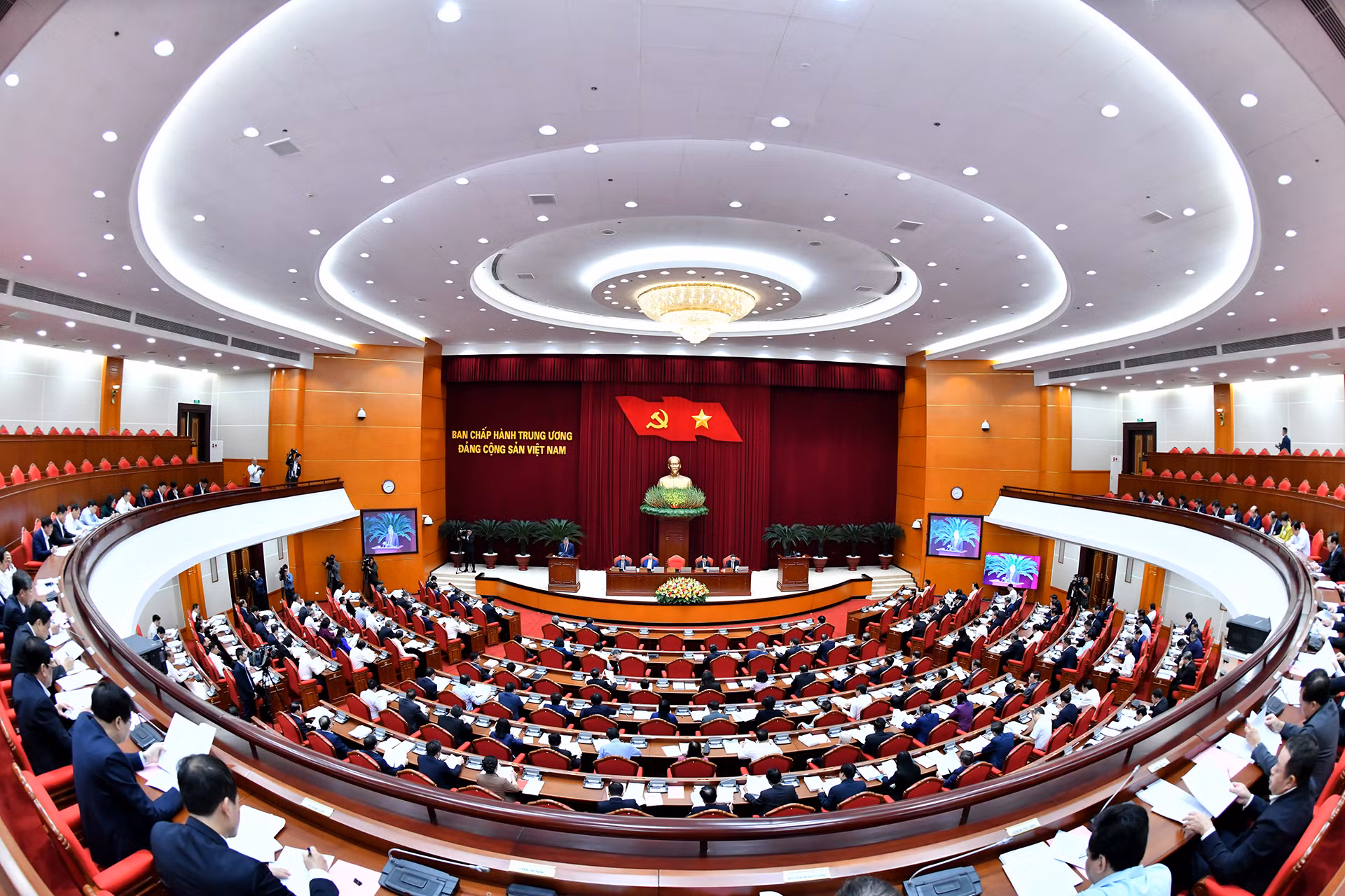 Quang cảnh Hội nghị Ban Chấp hành Trung ương Đảng Cộng sản Việt Nam khóa XIII khai mạc tại Thủ đô Hà Nội.