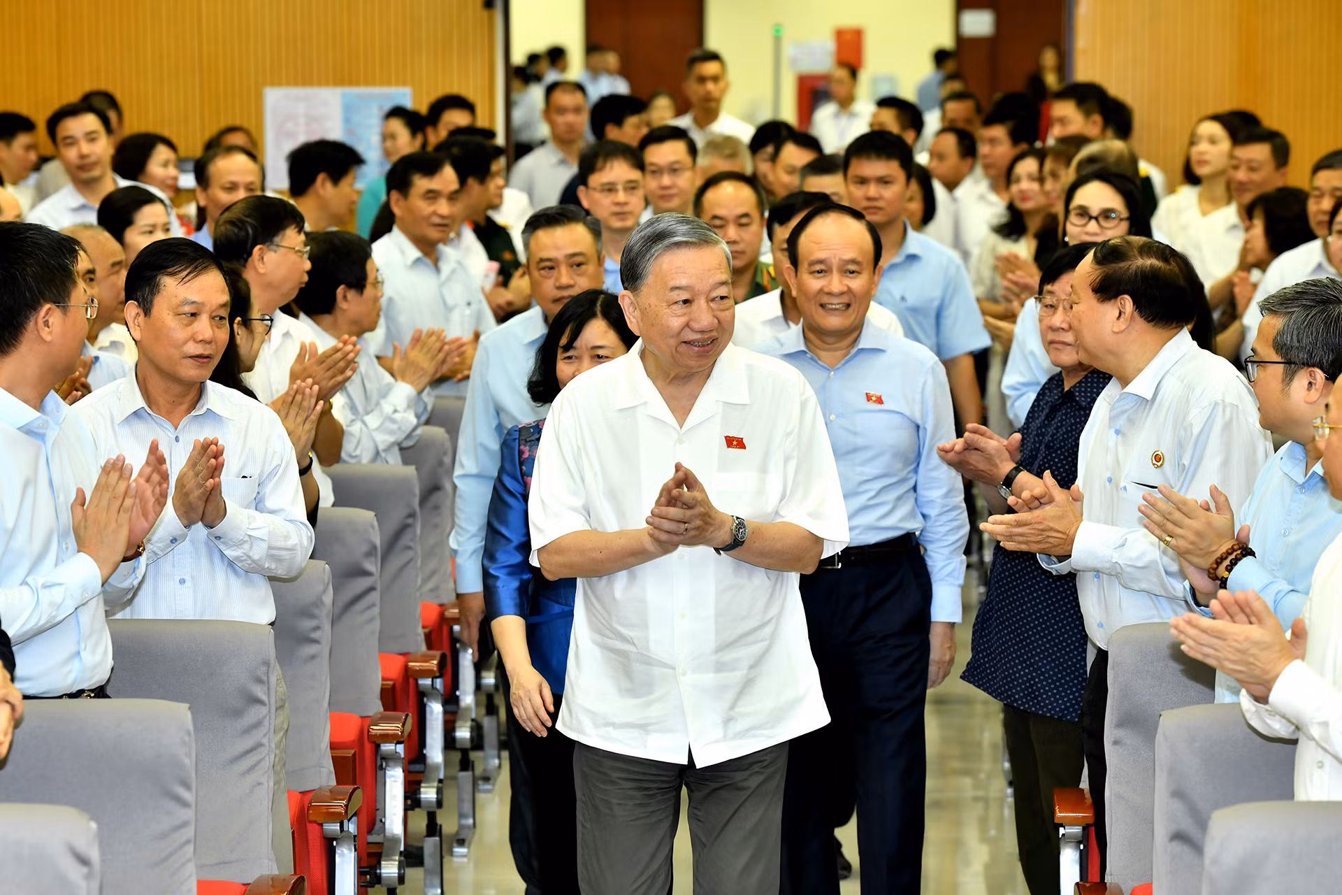 [Ảnh] Tổng Bí thư Tô Lâm dự hội nghị tiếp xúc cử tri thành phố Hà Nội ảnh 1
