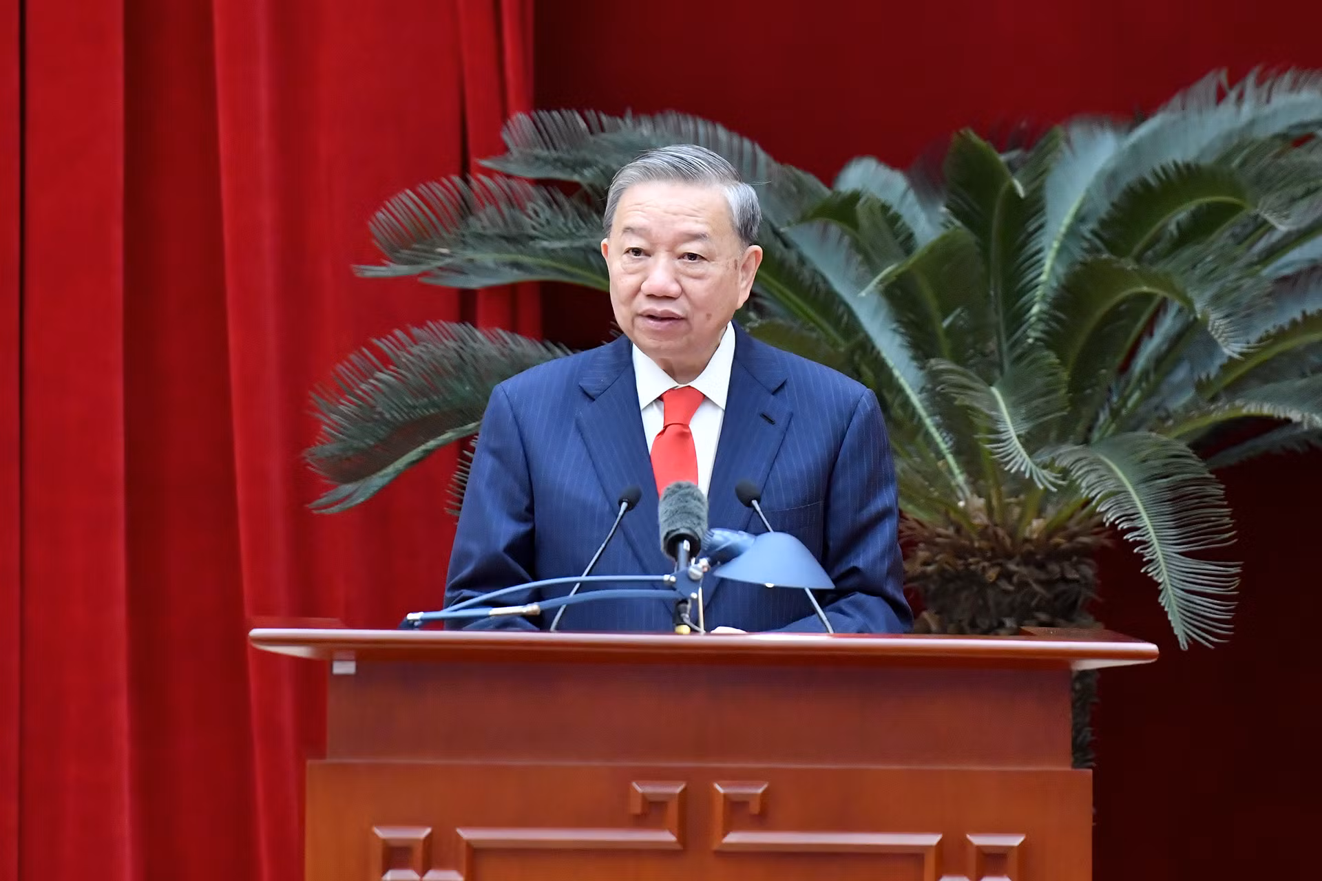 Tổng Bí thư Tô Lâm phát biểu tại hội nghị. Tổng Bí thư Tô Lâm phát biểu tại hội nghị.