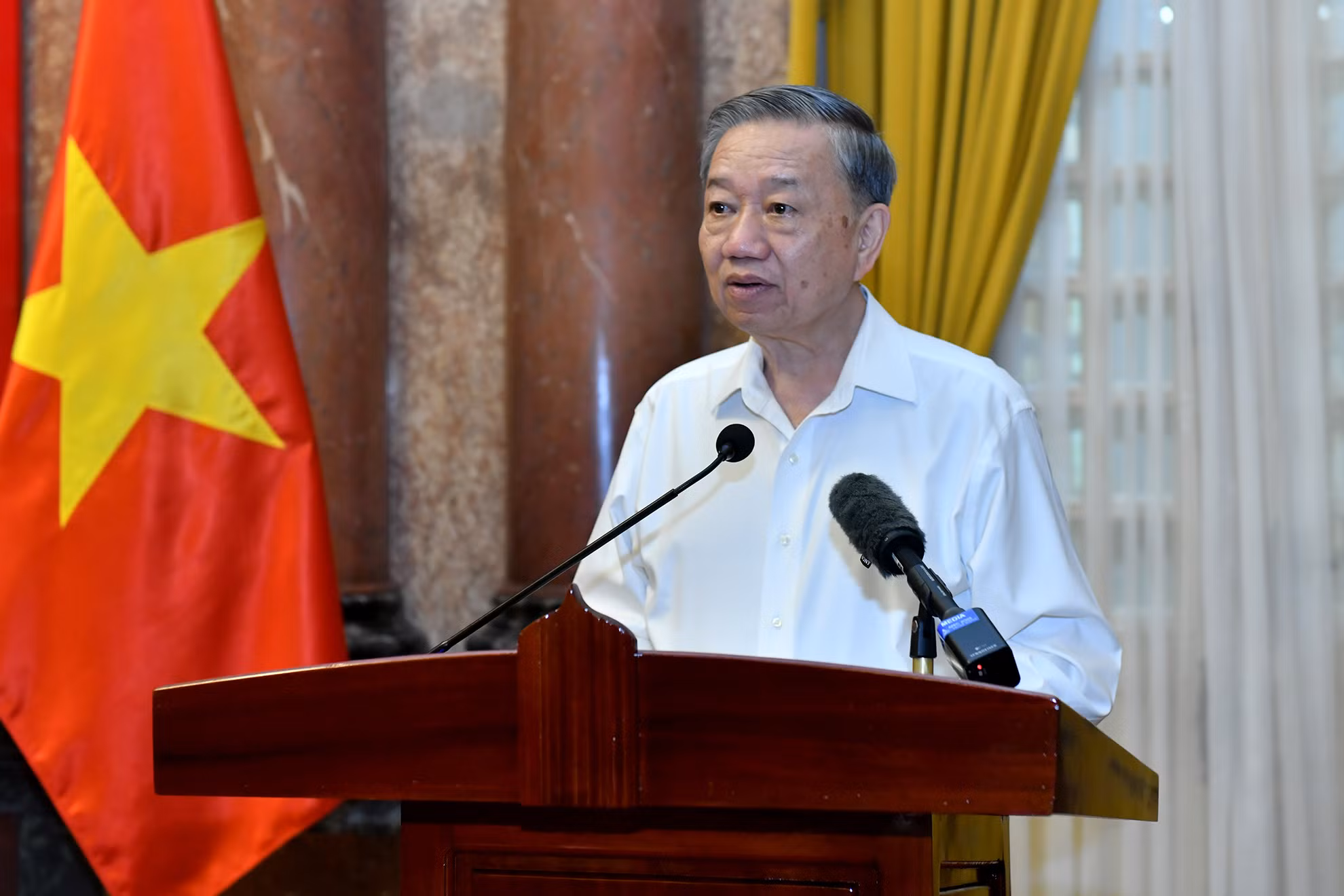 Tổng Bí thư, Chủ tịch nước Tô Lâm phát biểu tại buổi gặp mặt cán bộ từng phục vụ Bác Hồ tại Phủ Chủ tịch.