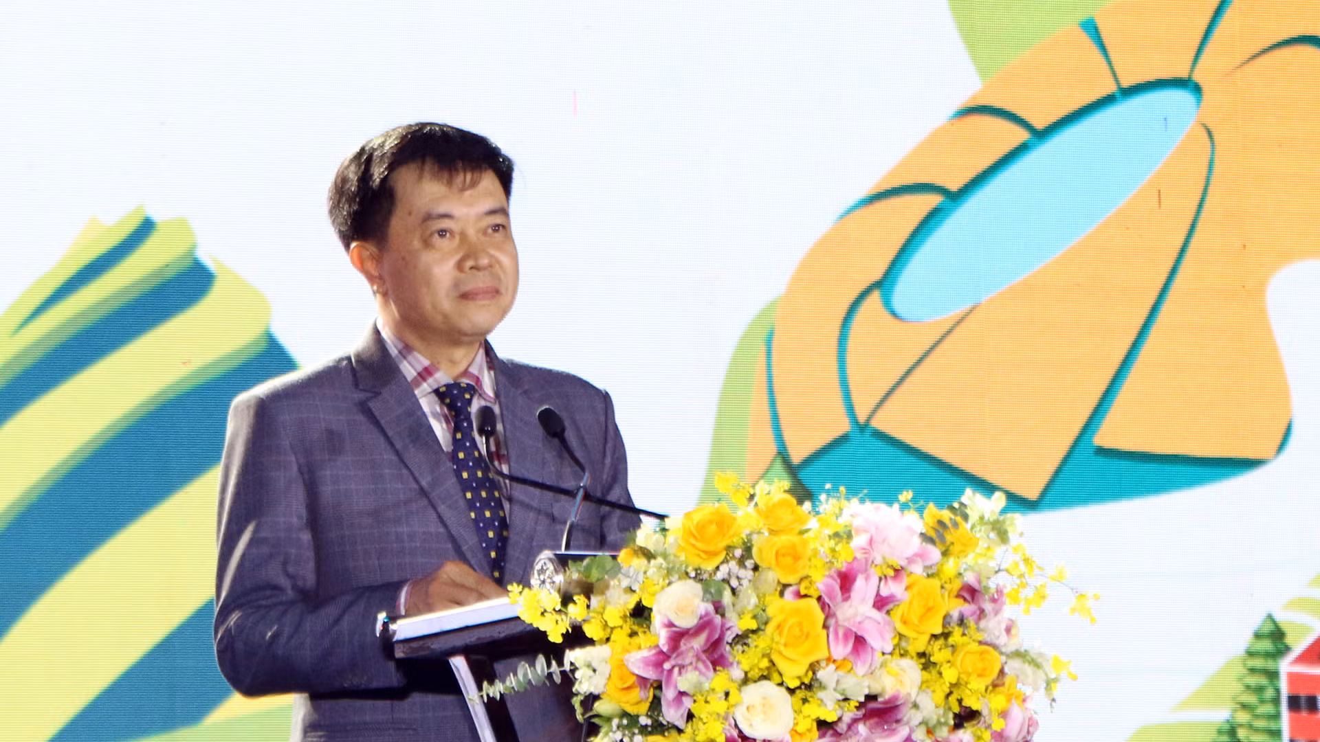 Giám đốc Sở Văn hóa, Thể thao và Du lịch tỉnh Lâm Đồng Nguyễn Trung Kiên: "Qua thực tiễn đã chứng minh, sự tôn trọng, hiểu biết về văn hóa là nền tảng để gia tăng sự đồng cảm, niềm tin và giao lưu văn hóa sẽ lan tỏa cơ hội hợp tác sang các lĩnh vực khác, mang lại các kết nối cùng có lợi cho người dân, cộng đồng doanh nghiệp hai bên".