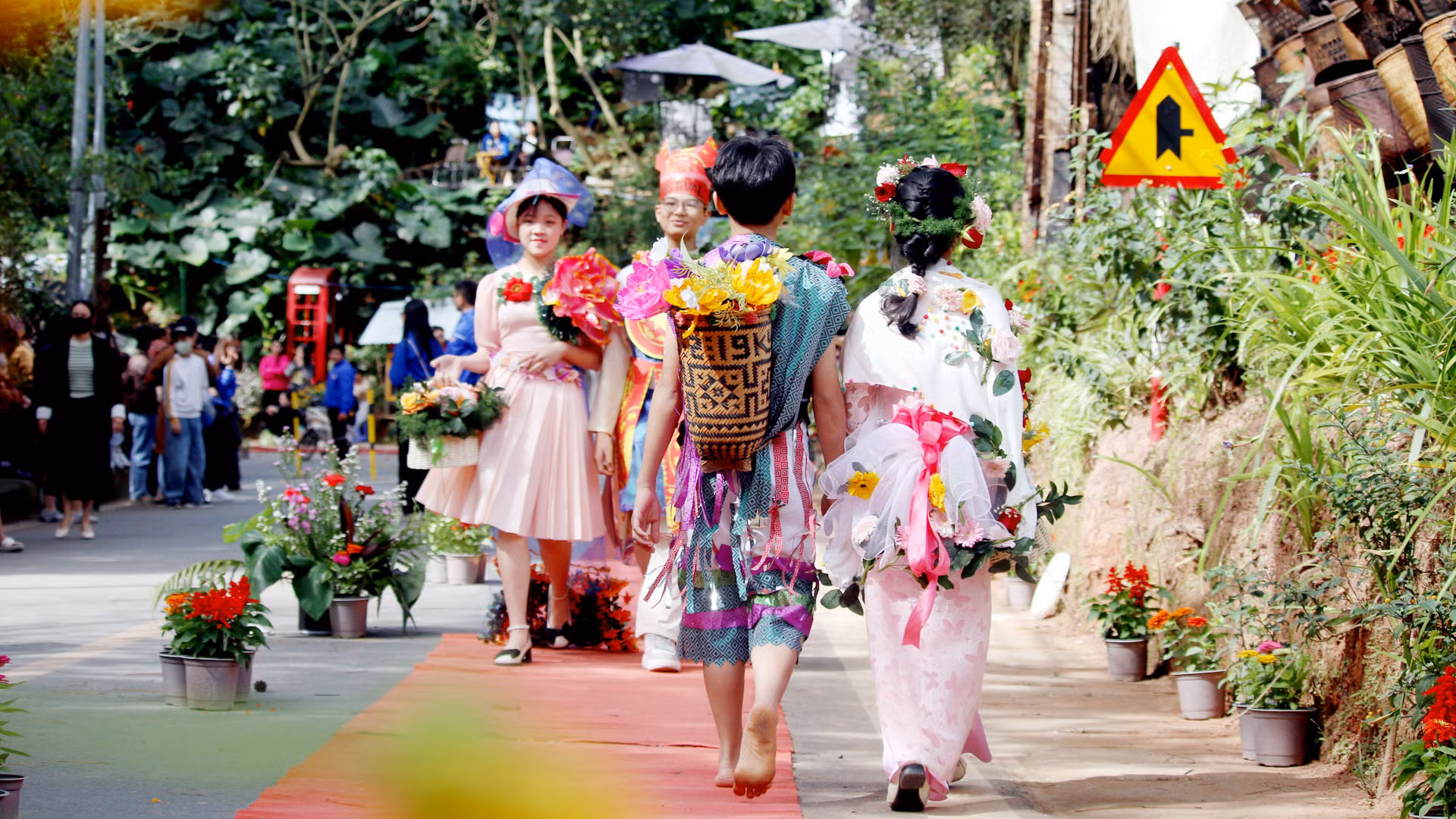 Bí thư Thành đoàn Đà Lạt Trần Anh Tú cho biết, hội thi là chương trình hết sức bổ ích, giúp các bạn đoàn viên, thanh thiếu nhi, người dân Đà Lạt và du khách tiếp nhận được nhiều thông tin về hoa Đà Lạt, hiểu biết về truyền thuyết, nguồn gốc các loài hoa và giá trị của hoa mang lại. Đồng thời, góp phần quảng bá vùng đất, con người Đà Lạt; thành phố sáng tạo âm nhạc của UNESCO.