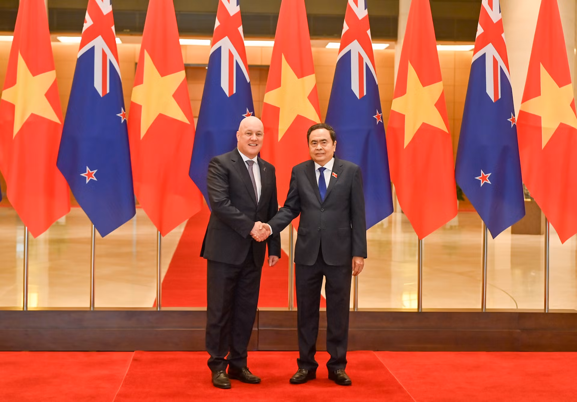 Chủ tịch Quốc hội Trần Thanh Mẫn và Thủ tướng New Zealand Christopher Luxon. Chủ tịch Quốc hội Trần Thanh Mẫn và Thủ tướng New Zealand Christopher Luxon.