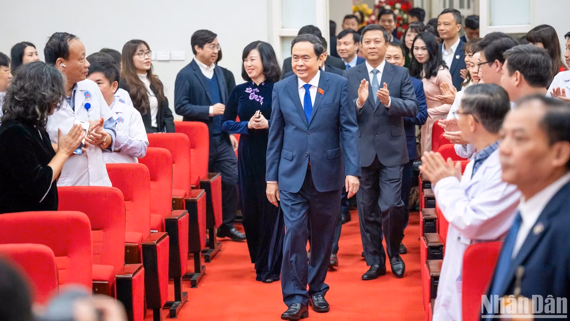 Chủ tịch Quốc hội Trần Thanh Mẫn dự Lễ kỷ niệm 70 năm Ngày Thầy thuốc Việt Nam tại Bệnh viện Hữu Nghị.