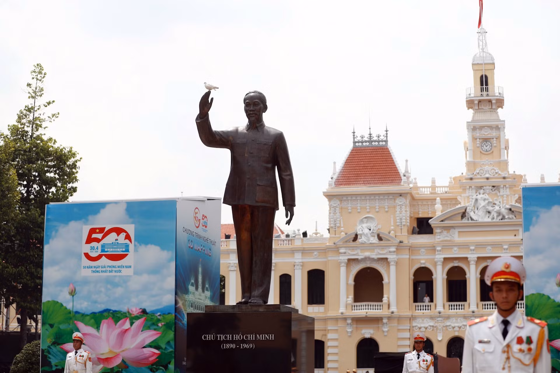 Công viên Tượng đài Chủ tịch Hồ Chí Minh tại Quận 1.