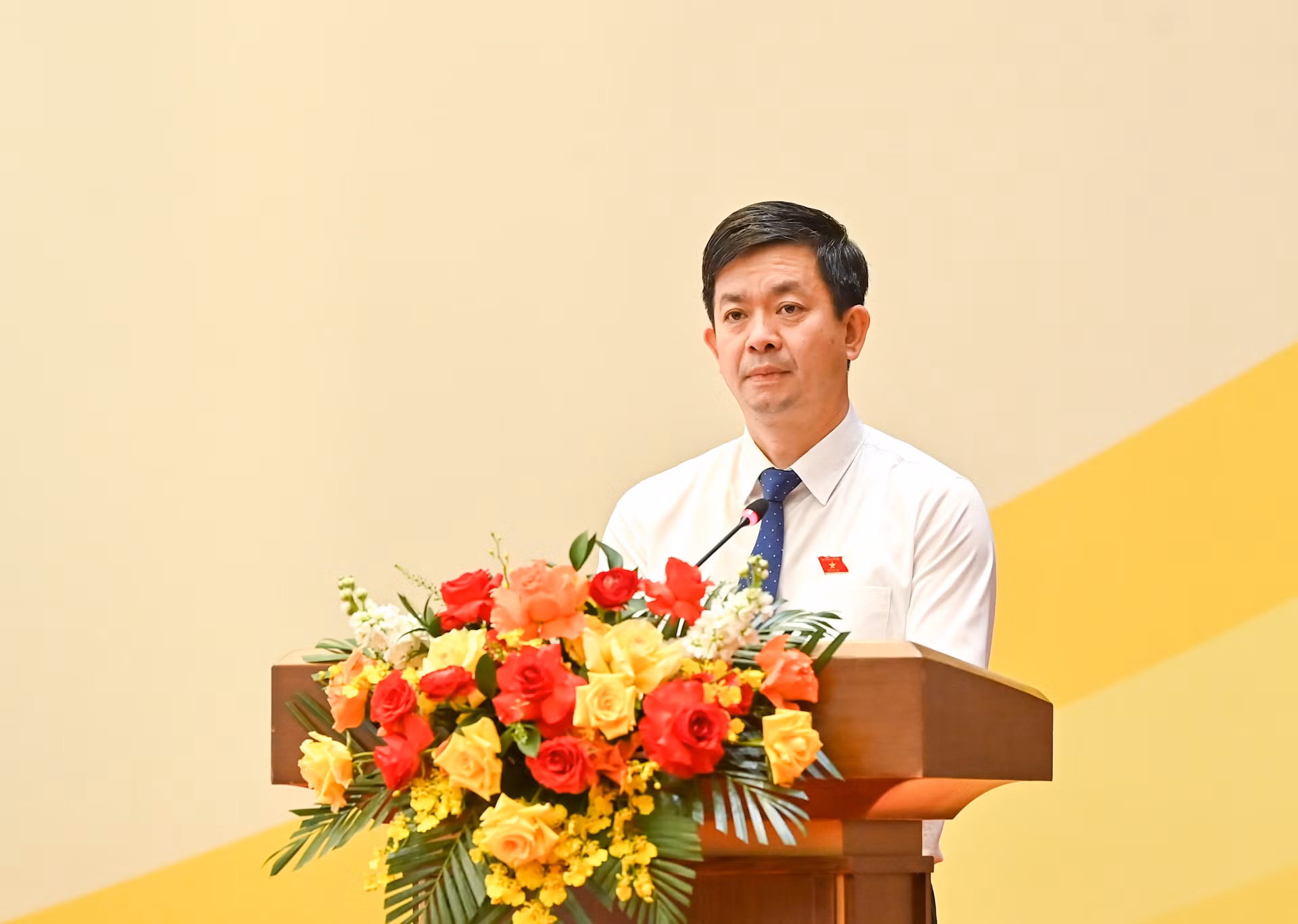 Tổng Thư ký Quốc hội, Chủ nhiệm Văn phòng Quốc hội Lê Quang Tùng phát biểu mở đầu hội nghị. Tổng Thư ký Quốc hội, Chủ nhiệm Văn phòng Quốc hội Lê Quang Tùng phát biểu mở đầu hội nghị.