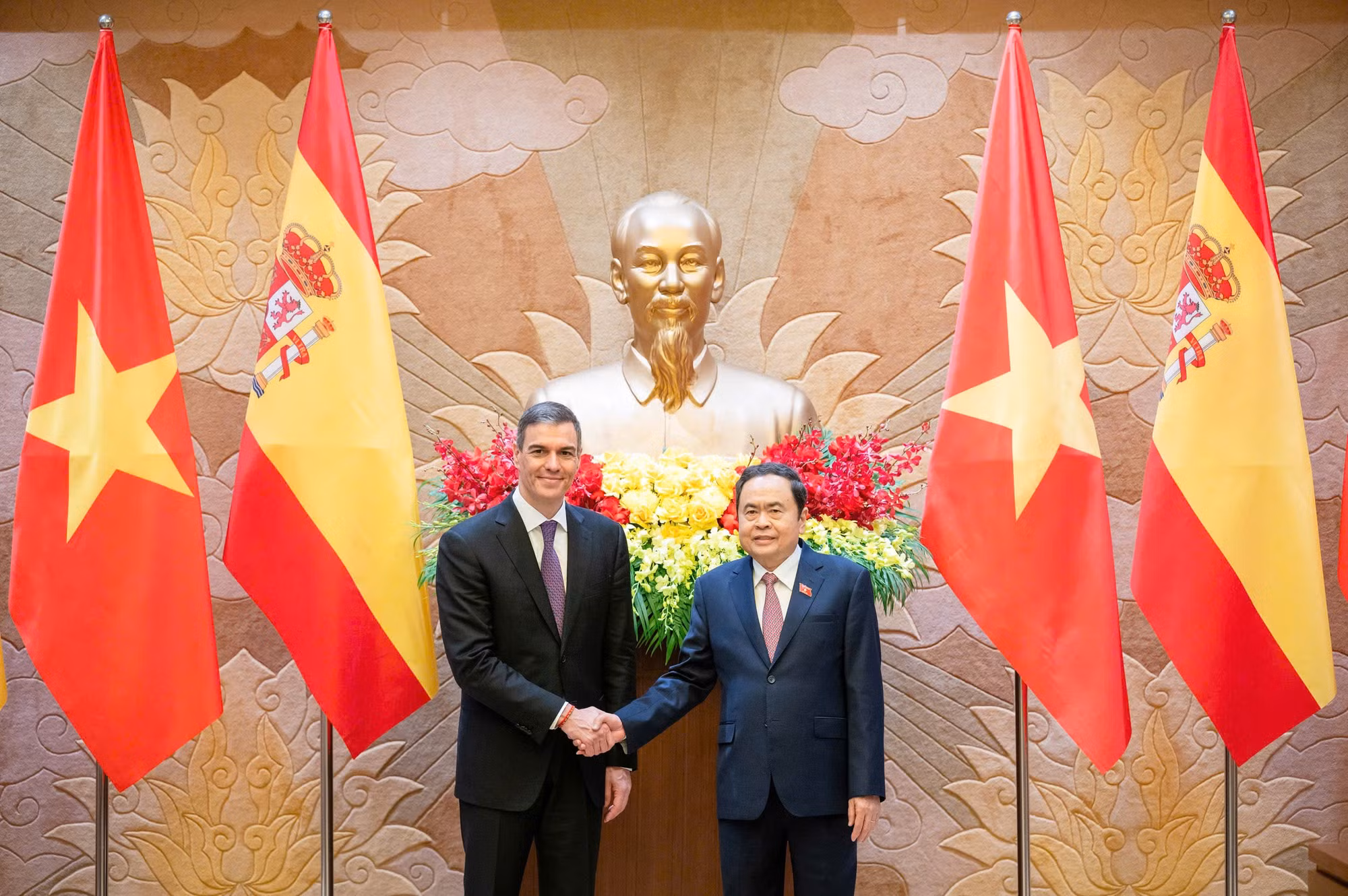 Chủ tịch Quốc hội Trần Thanh Mẫn hội kiến Thủ tướng Tây Ban Nha Pedro Sanchez.