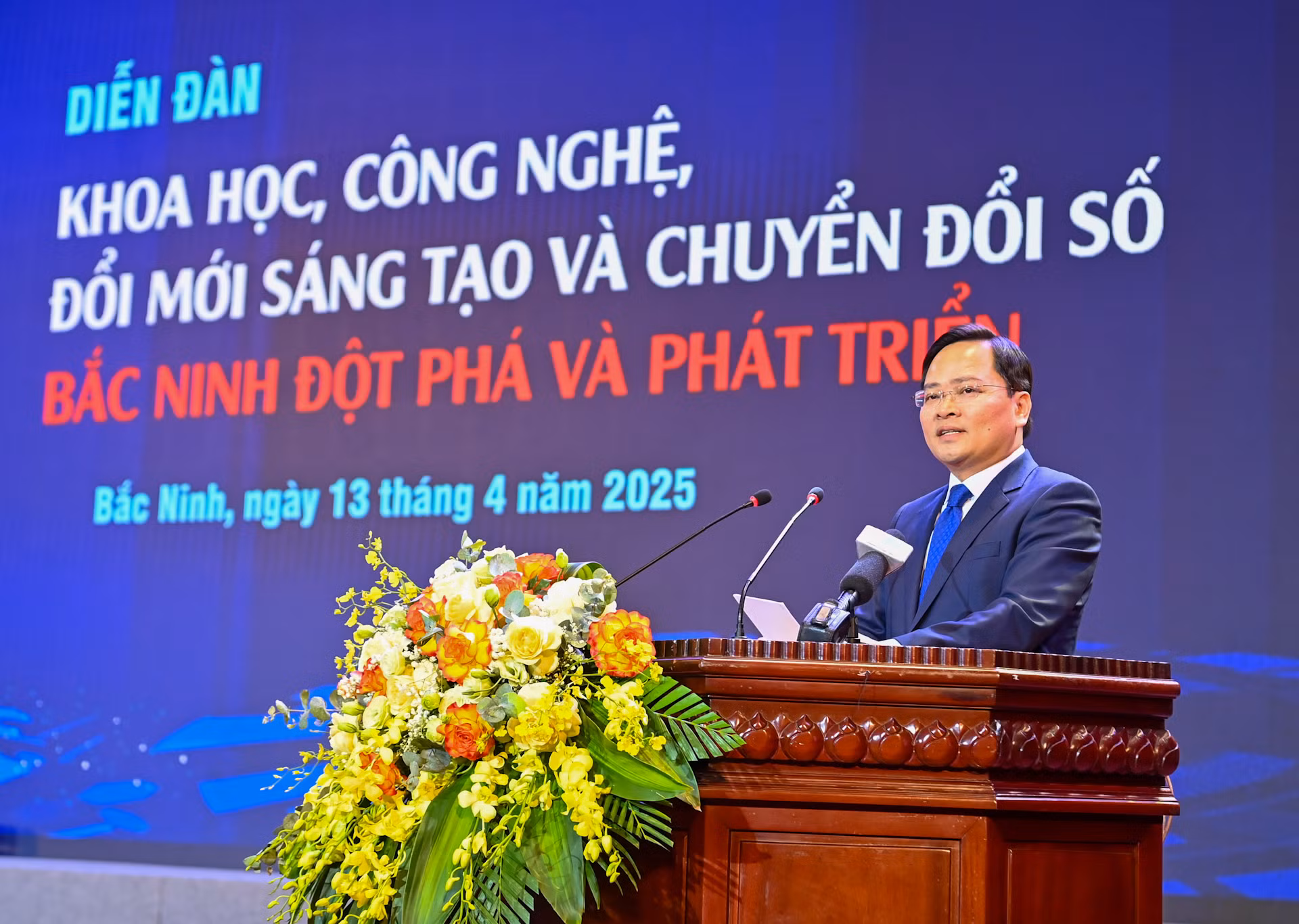 Bí thư Tỉnh ủy Bắc Ninh Nguyễn Anh Tuấn phát biểu khai mạc diễn đàn.