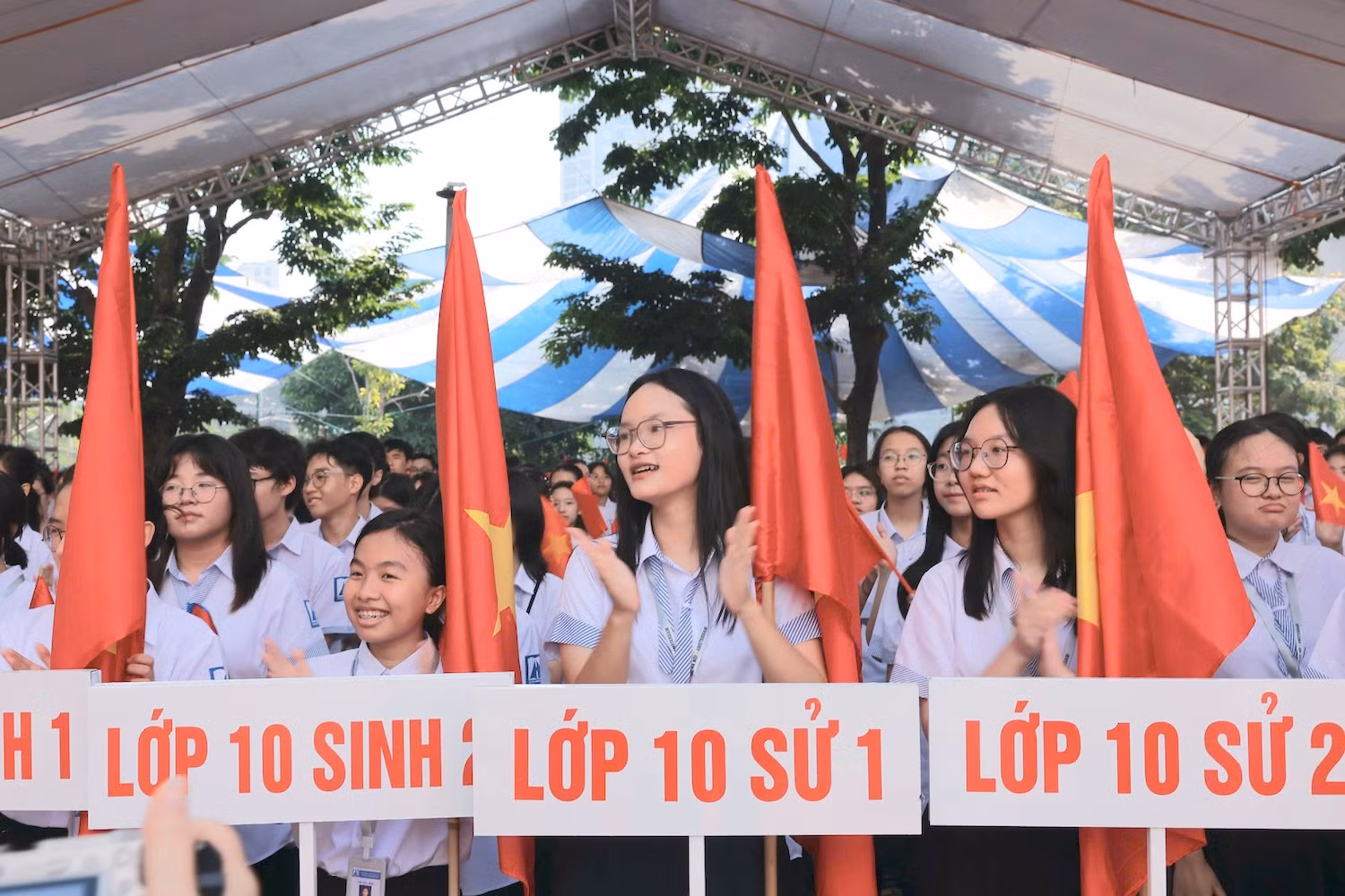 Học sinh khối lớp 10