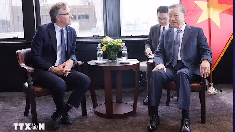 Tổng Bí thư, Chủ tịch nước Tô Lâm tiếp ông Juan Ignacio Rubiolo, Phó Chủ tịch Thường trực Tập đoàn năng lượng AES (Hoa Kỳ).