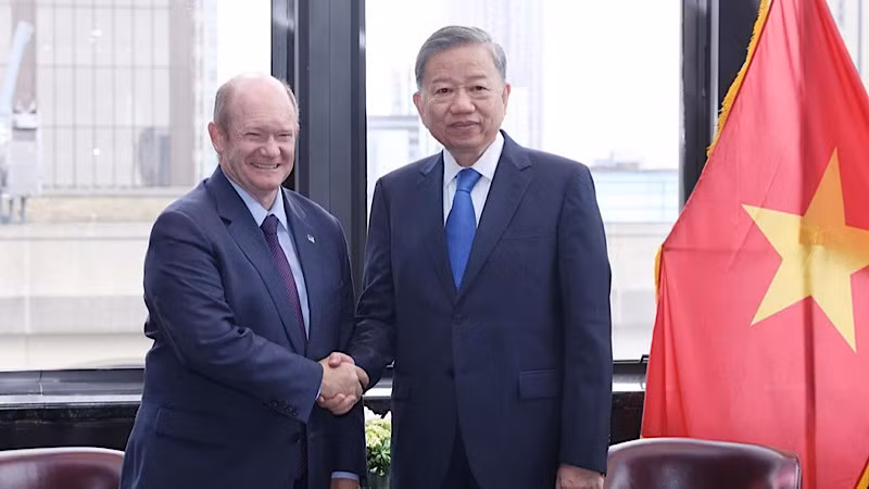 Tổng Bí thư, Chủ tịch nước Tô Lâm tiếp Thượng nghị sĩ Hoa Kỳ Chris Coons.