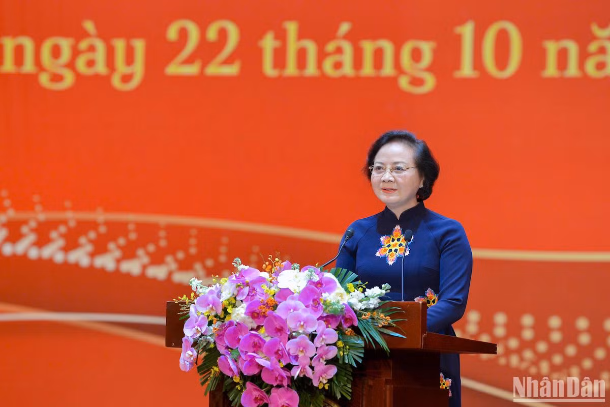 Bộ trưởng Nội vụ Phạm Thị Thanh Trà phát biểu tại Lễ khai giảng Bộ trưởng Nội vụ Phạm Thị Thanh Trà phát biểu tại Lễ khai giảng