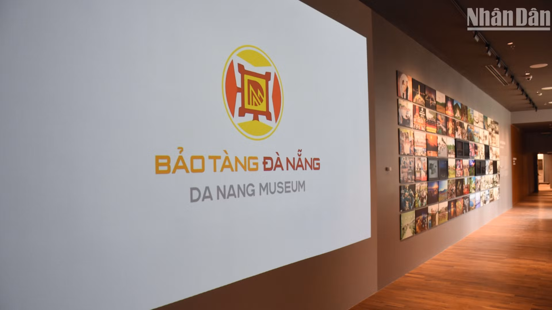 Không gian trưng bày hiện đại của Bảo tàng Đà Nẵng gồm 4 khu vực Trưng bày chính bao gồm Trưng bày thường xuyên; Lịch sử thiên nhiên và con người Đà Nẵng; Lịch sử phát triển đô thị Đà Nẵng và Văn hóa. (Ảnh: ANH ĐÀO) Không gian trưng bày hiện đại của Bảo tàng Đà Nẵng gồm 4 khu vực Trưng bày chính bao gồm Trưng bày thường xuyên; Lịch sử thiên nhiên và con người Đà Nẵng; Lịch sử phát triển đô thị Đà Nẵng và Văn hóa. (Ảnh: ANH ĐÀO)