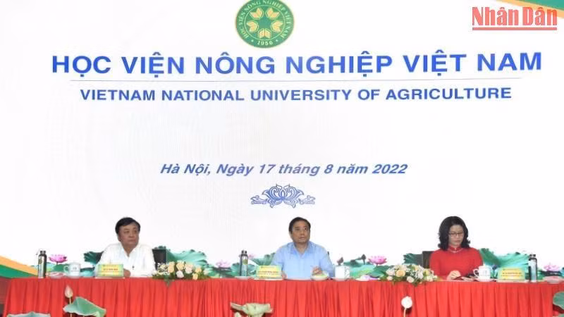 Thủ tướng Phạm Minh Chính làm việc với cán bộ chủ chốt, các nhà khoa học của học viện. Thủ tướng Phạm Minh Chính làm việc với cán bộ chủ chốt, các nhà khoa học của học viện.