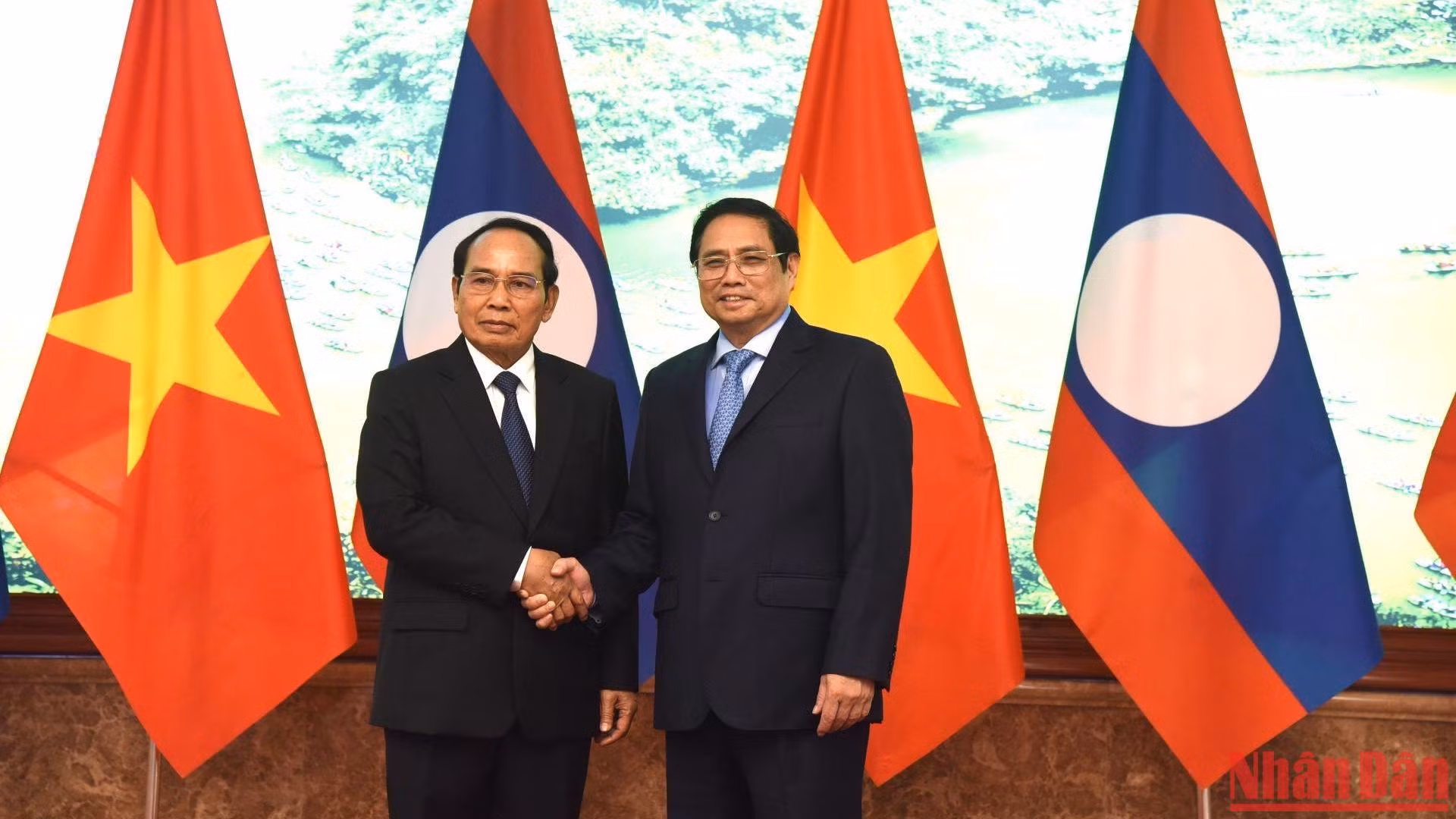 Thủ tướng Chính phủ Phạm Minh Chính và đồng chí Bounthong Chitmany, Ủy viên Bộ Chính trị, Thường trực Ban Bí thư Đảng nhân dân cách mạng Lào, Phó Chủ tịch nước CHDCND Lào. (Ảnh: Trần Hải) Thủ tướng Chính phủ Phạm Minh Chính và đồng chí Bounthong Chitmany, Ủy viên Bộ Chính trị, Thường trực Ban Bí thư Đảng nhân dân cách mạng Lào, Phó Chủ tịch nước CHDCND Lào. (Ảnh: Trần Hải)