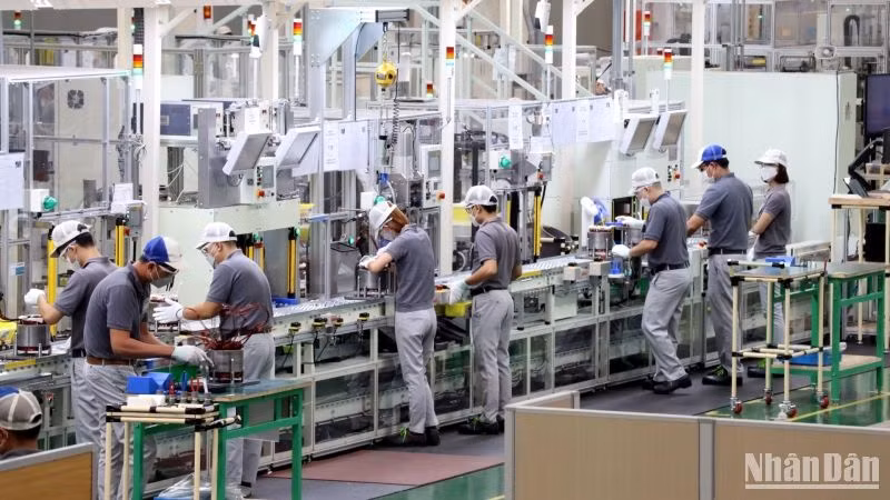 Sản xuất tại Công ty trách nhiệm hữu hạn Sản phẩm công nghiệp Toshiba Asia, khu công nghiệp Amata Biên Hòa. (Ảnh: Thiên Vương) Sản xuất tại Công ty trách nhiệm hữu hạn Sản phẩm công nghiệp Toshiba Asia, khu công nghiệp Amata Biên Hòa. (Ảnh: Thiên Vương)