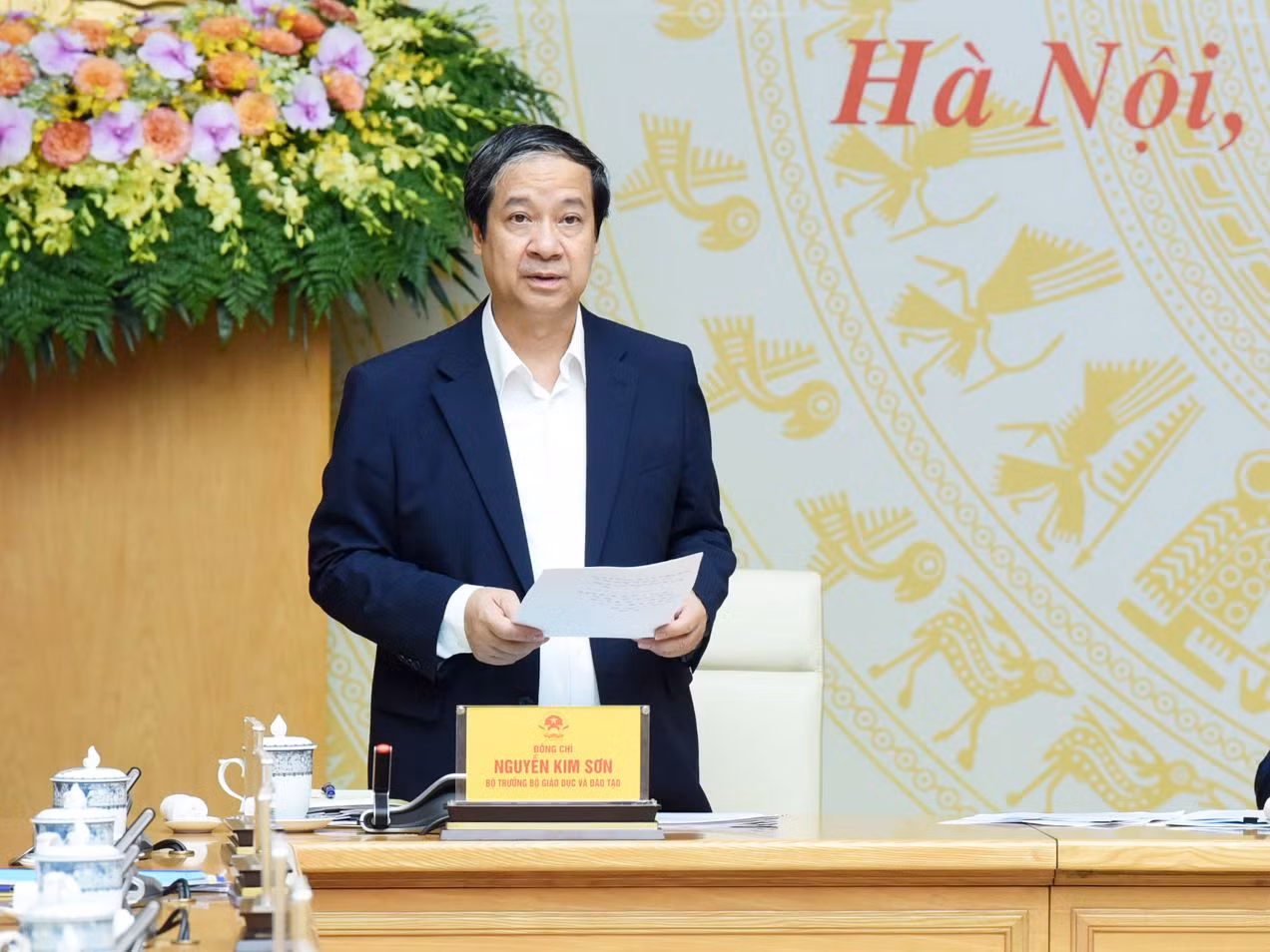 Bộ trưởng Giáo dục và Đào tạo Nguyễn Kim Sơn, Ủy viên Thường trực Ủy ban báo cáo kết quả đổi mới, phát triển giáo dục mầm non phát biểu. Bộ trưởng Giáo dục và Đào tạo Nguyễn Kim Sơn, Ủy viên Thường trực Ủy ban báo cáo kết quả đổi mới, phát triển giáo dục mầm non phát biểu.