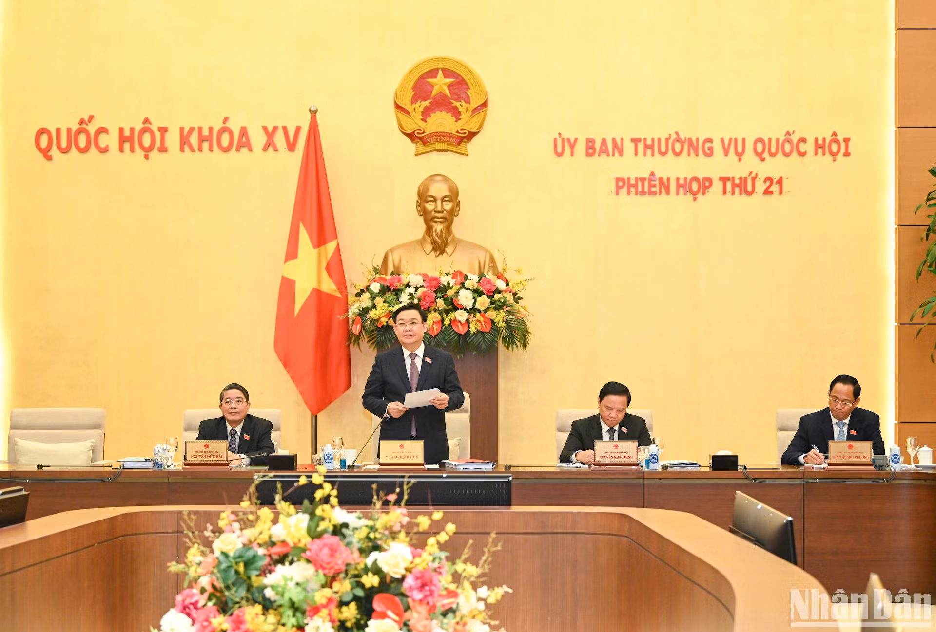 Phiên họp thứ 21 của Ủy ban Thường vụ Quốc hội diễn ra từ ngày 15/3 đến ngày 20/3 tại Nhà Quốc hội. Đặc biệt, tại Phiên họp này, Ủy ban Thường vụ Quốc hội sẽ tổ chức chất vấn và trả lời chất vấn về một số nội dung thuộc lĩnh vực tòa án và kiểm sát.