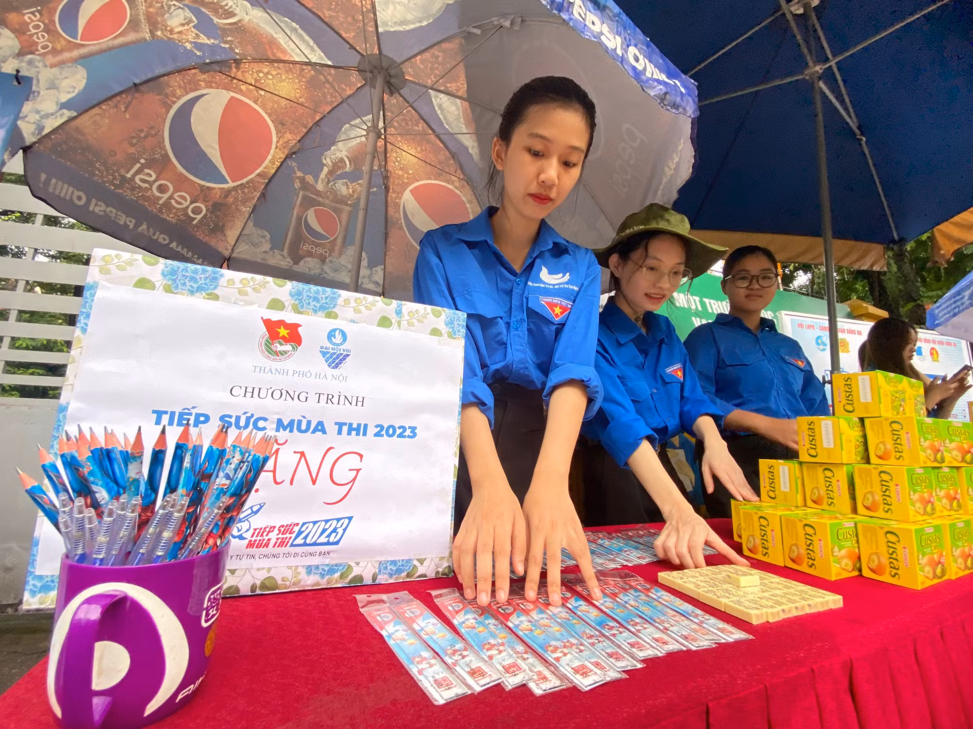 Những món quà nhỏ nhưng ý nghĩa trong mùa thi tốt nghiệp 2023. Những món quà nhỏ nhưng ý nghĩa trong mùa thi tốt nghiệp 2023.