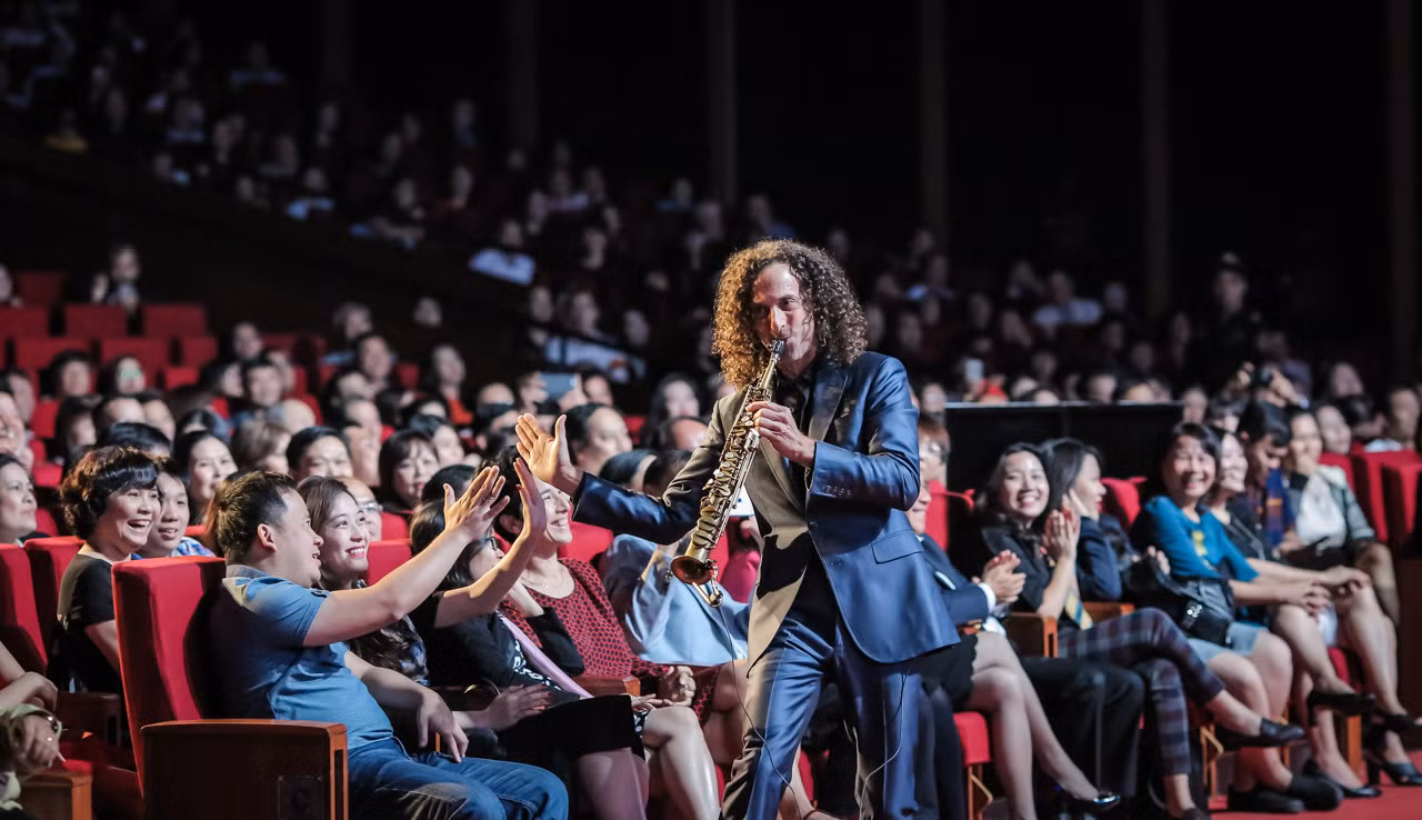 Huyền thoại saxophone Kenny G: Âm nhạc phải xuất phát từ những rung động của trái tim
