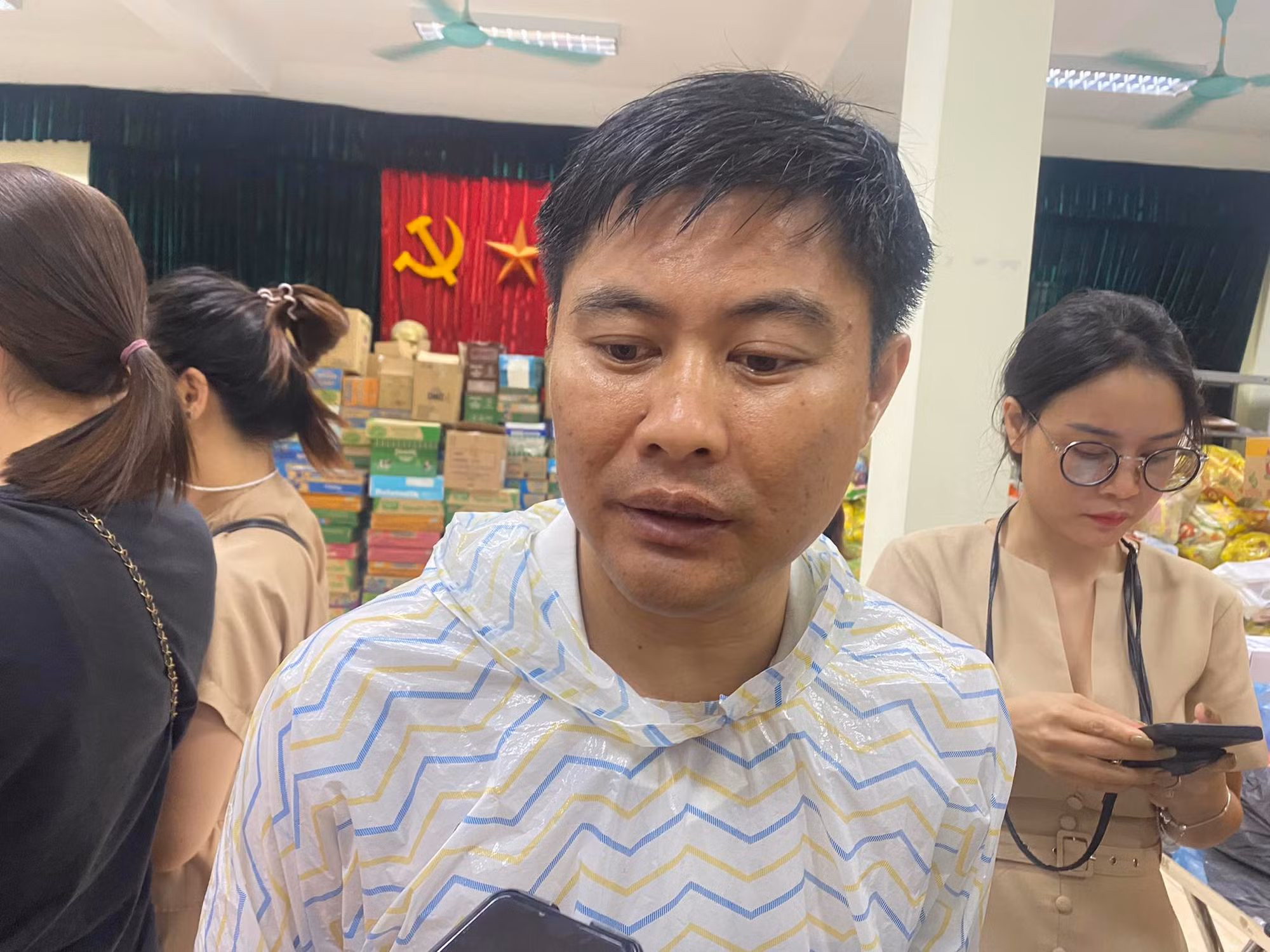Anh Huy vẫn chưa hết bàng hoàng khi kể lại hành trình thoát nạn của mình và gia đình. Anh Huy vẫn chưa hết bàng hoàng khi kể lại hành trình thoát nạn của mình và gia đình.