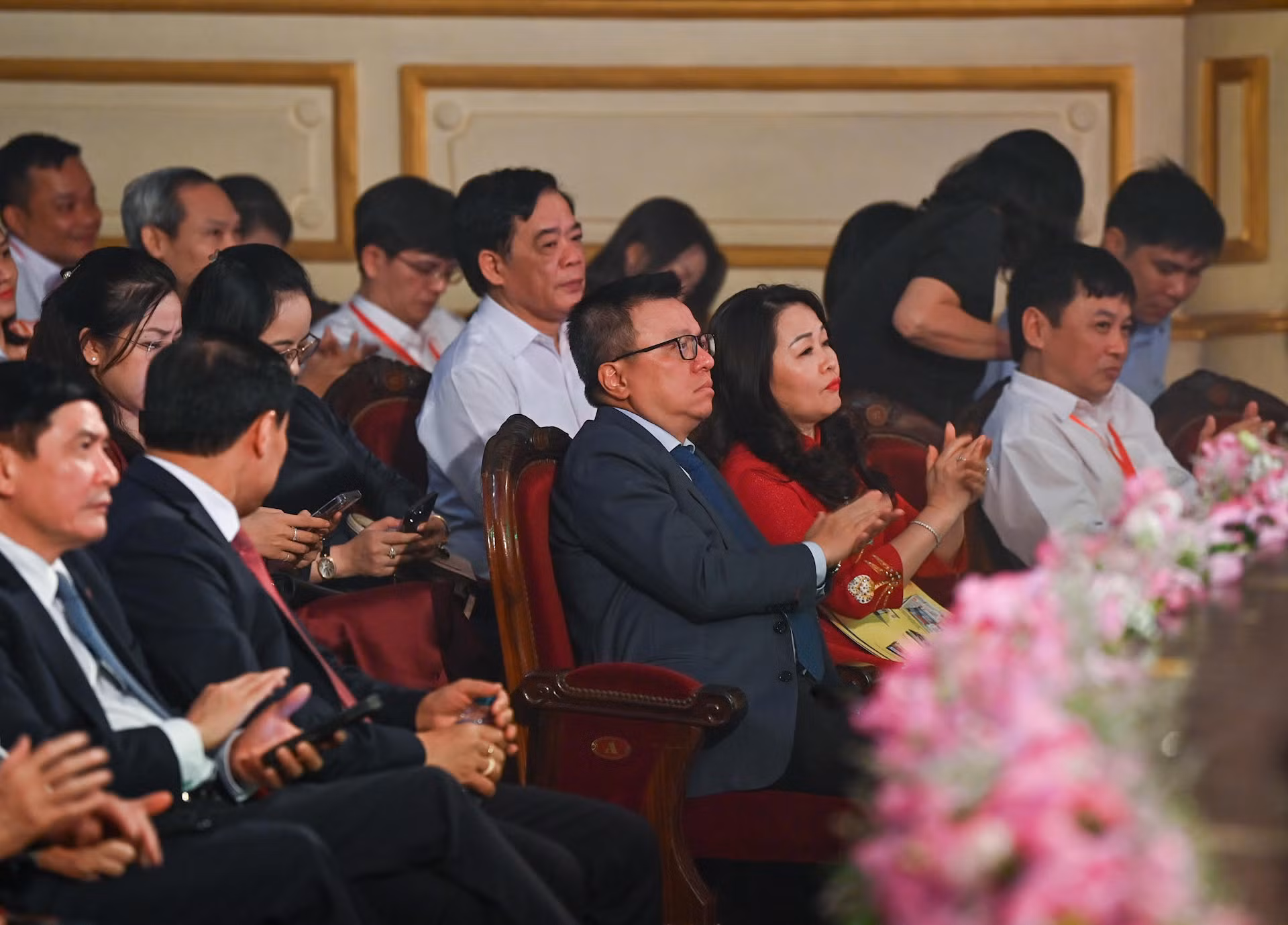 Các đại biểu dự chương trình. Các đại biểu dự chương trình.