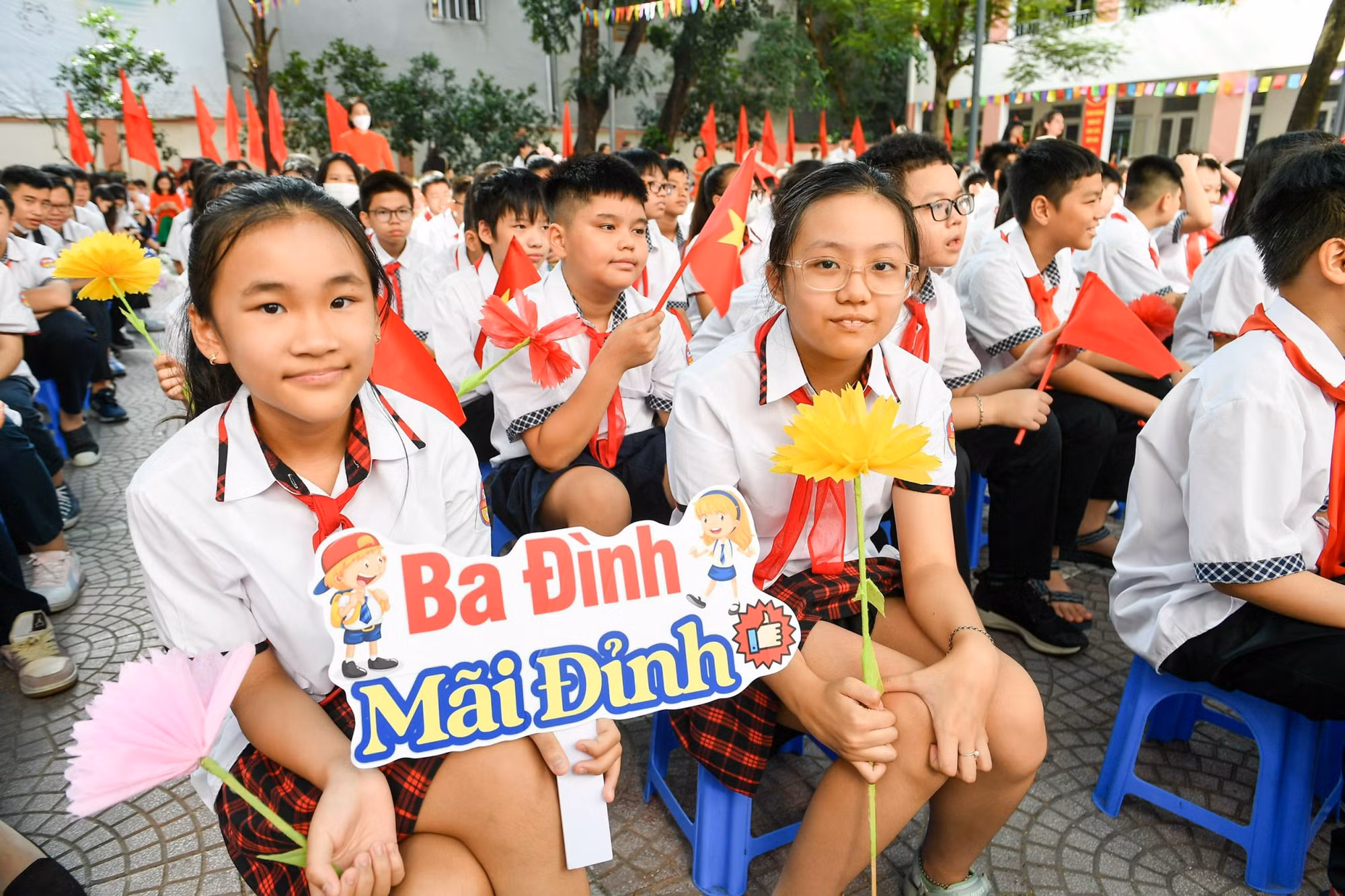 Một slogan dễ thương của các học trò Trường THCS Ba Đình. (Ảnh: THÀNH ĐẠT)