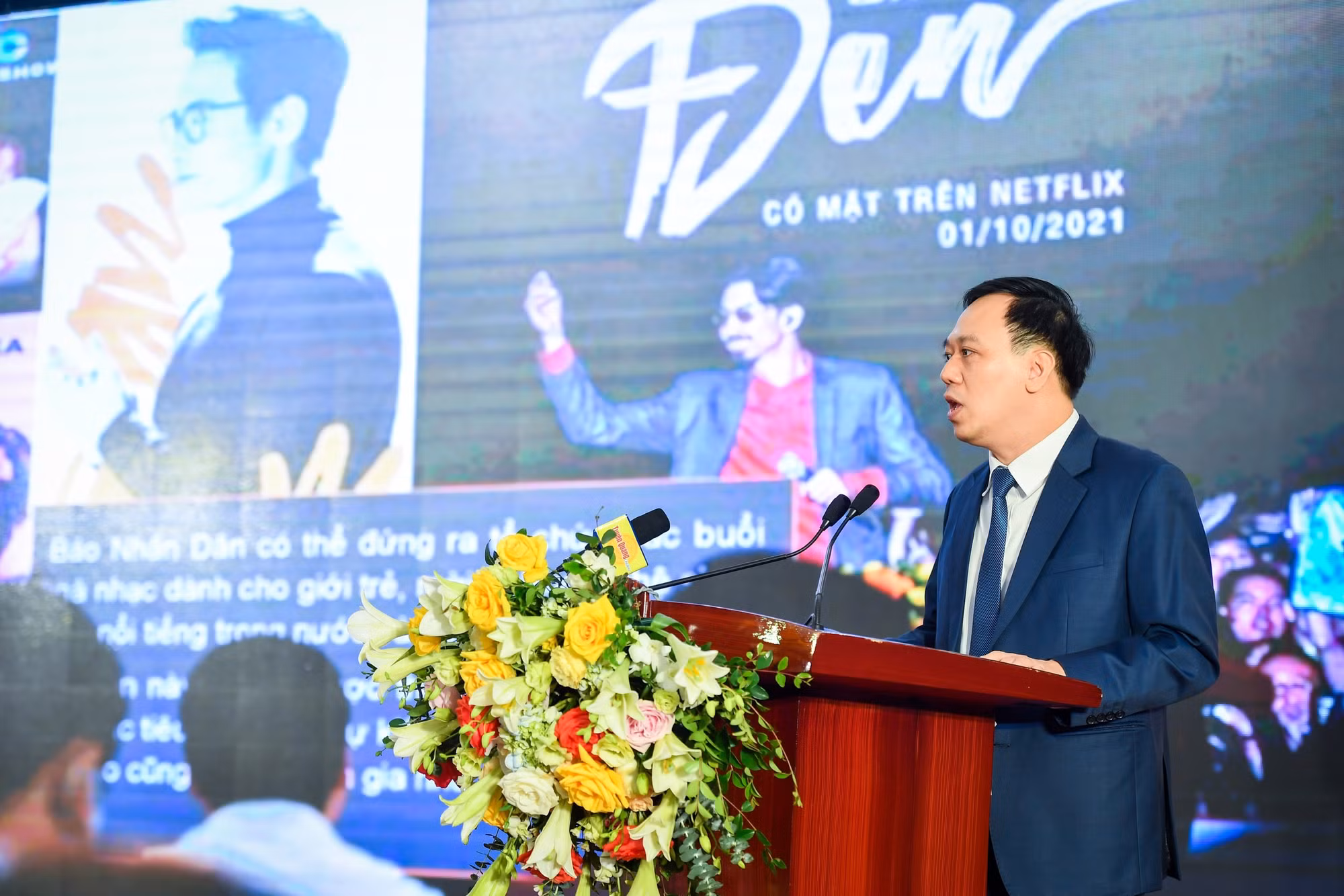 Nhà báo Ngô Việt Anh trình bày tại hội thảo. Nhà báo Ngô Việt Anh trình bày tại hội thảo.