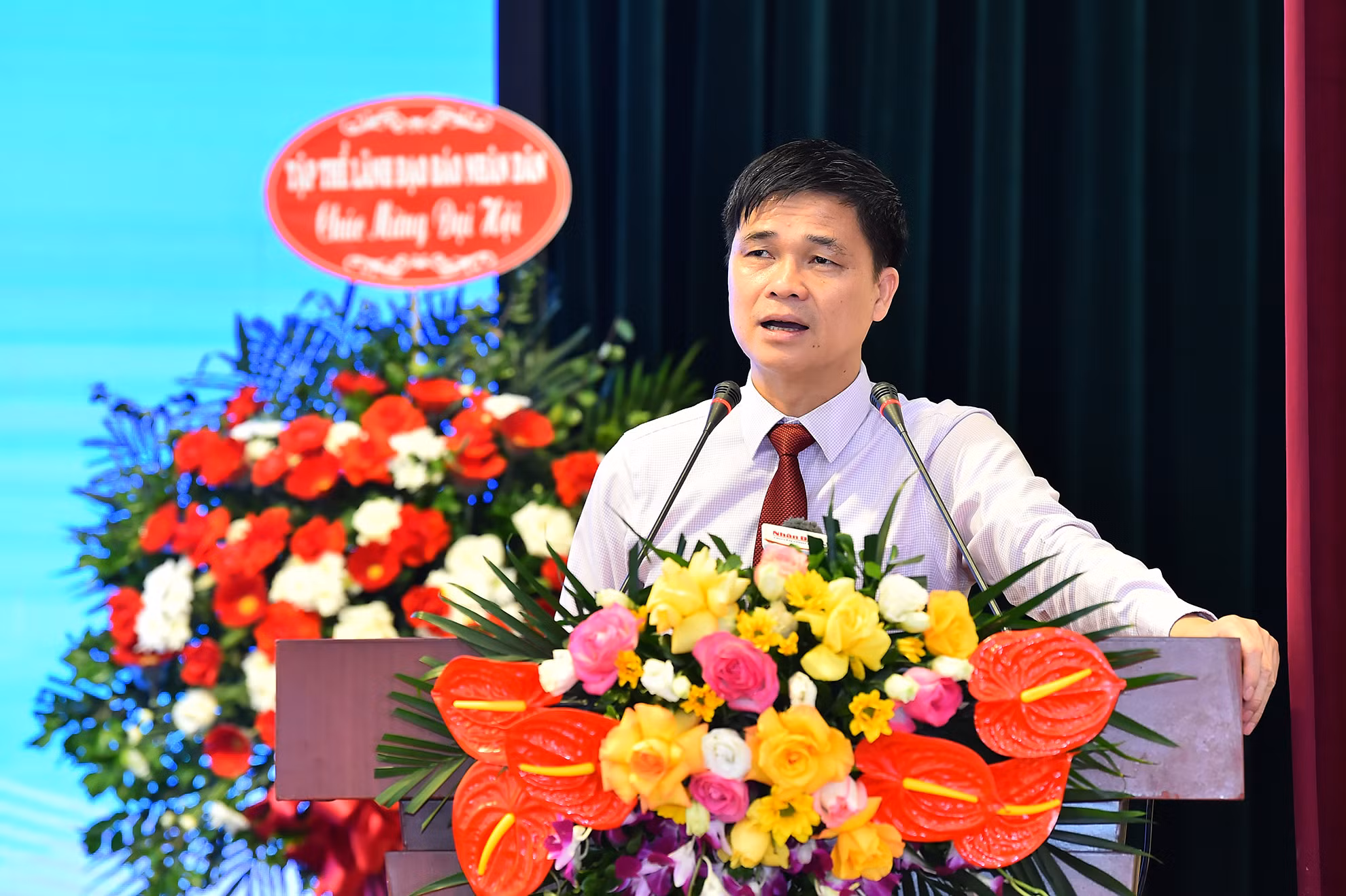 Đồng chí Ngọ Duy Hiểu, Phó Chủ tịch Tổng Liên đoàn Lao động Việt Nam, Chủ tịch Công đoàn Viên chức Việt Nam phát biểu ý kiến chỉ đạo Đại hội.