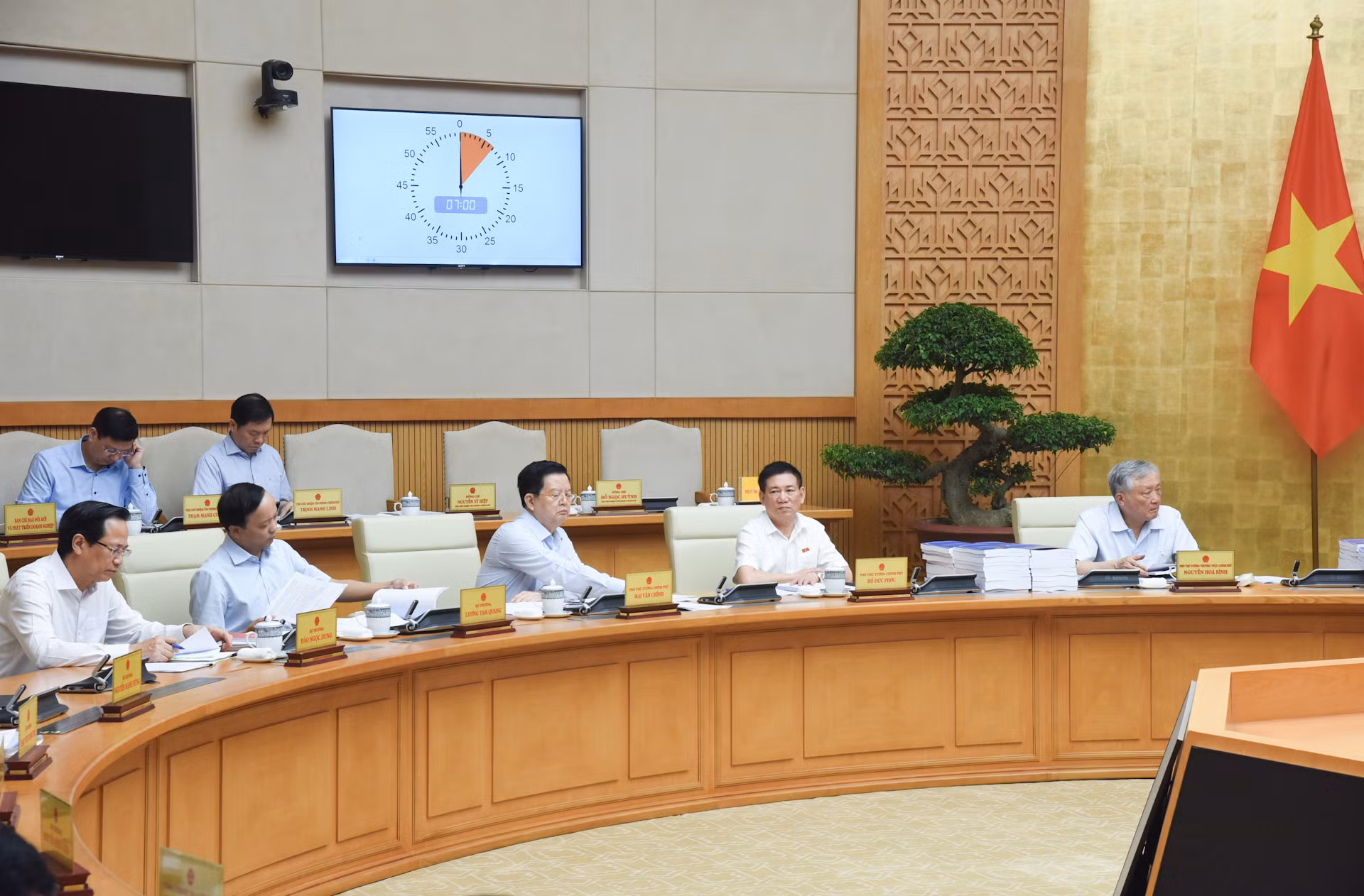 [Ảnh] Thủ tướng Phạm Minh Chính chủ trì cuộc họp Chính phủ chuyên đề về việc sắp xếp đơn vị hành chính các cấp ảnh 2