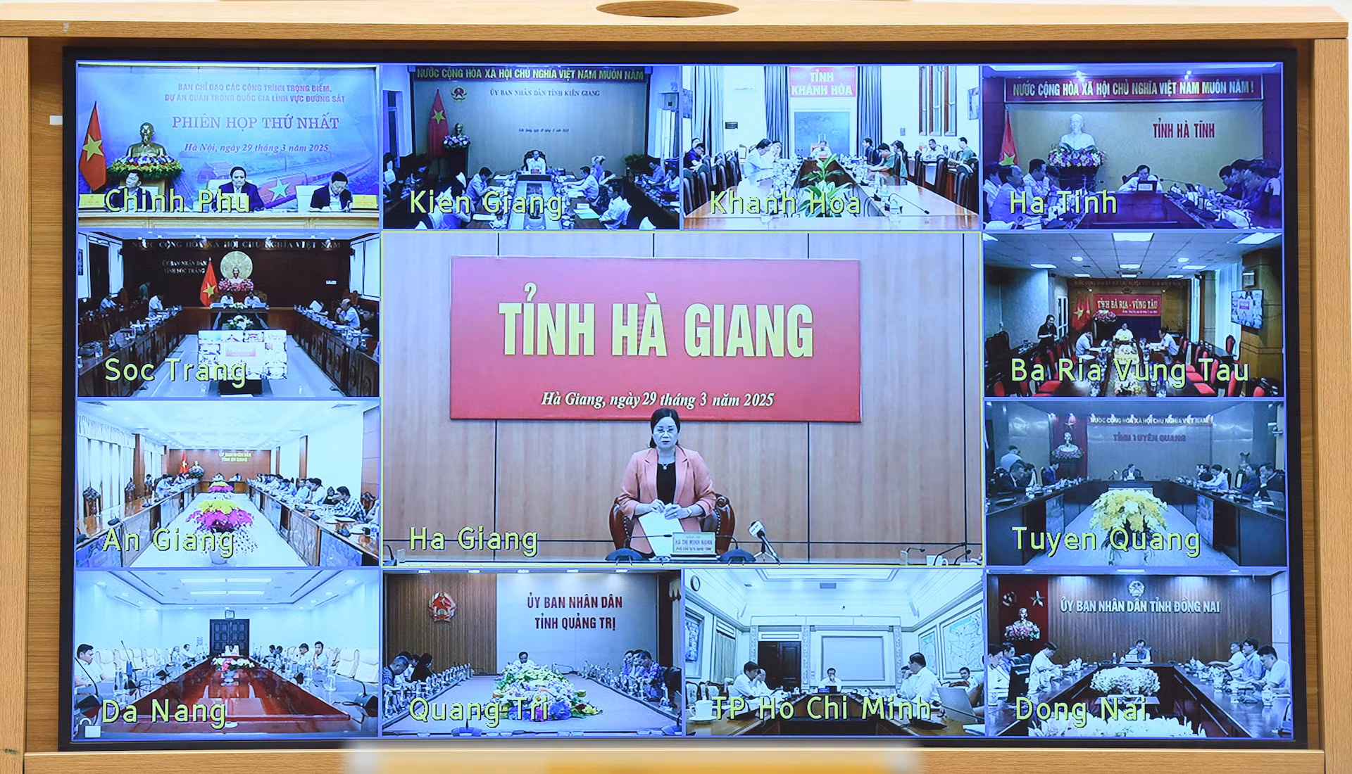 Đại diện lãnh đạo tỉnh Hà Giang phát biểu. Đại diện lãnh đạo tỉnh Hà Giang phát biểu.