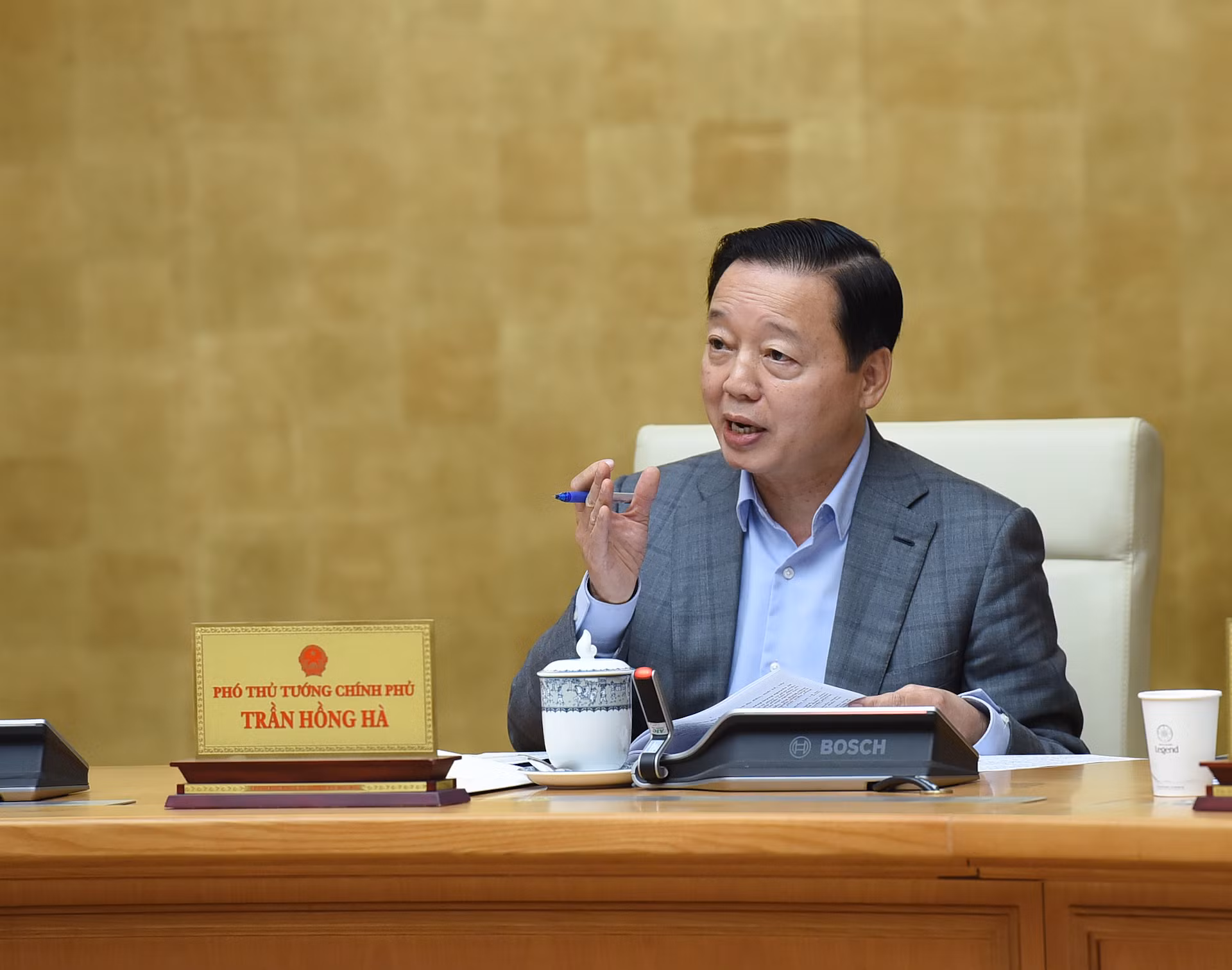 Phó Thủ tướng Trần Hồng Hà phát biểu. Phó Thủ tướng Trần Hồng Hà phát biểu.