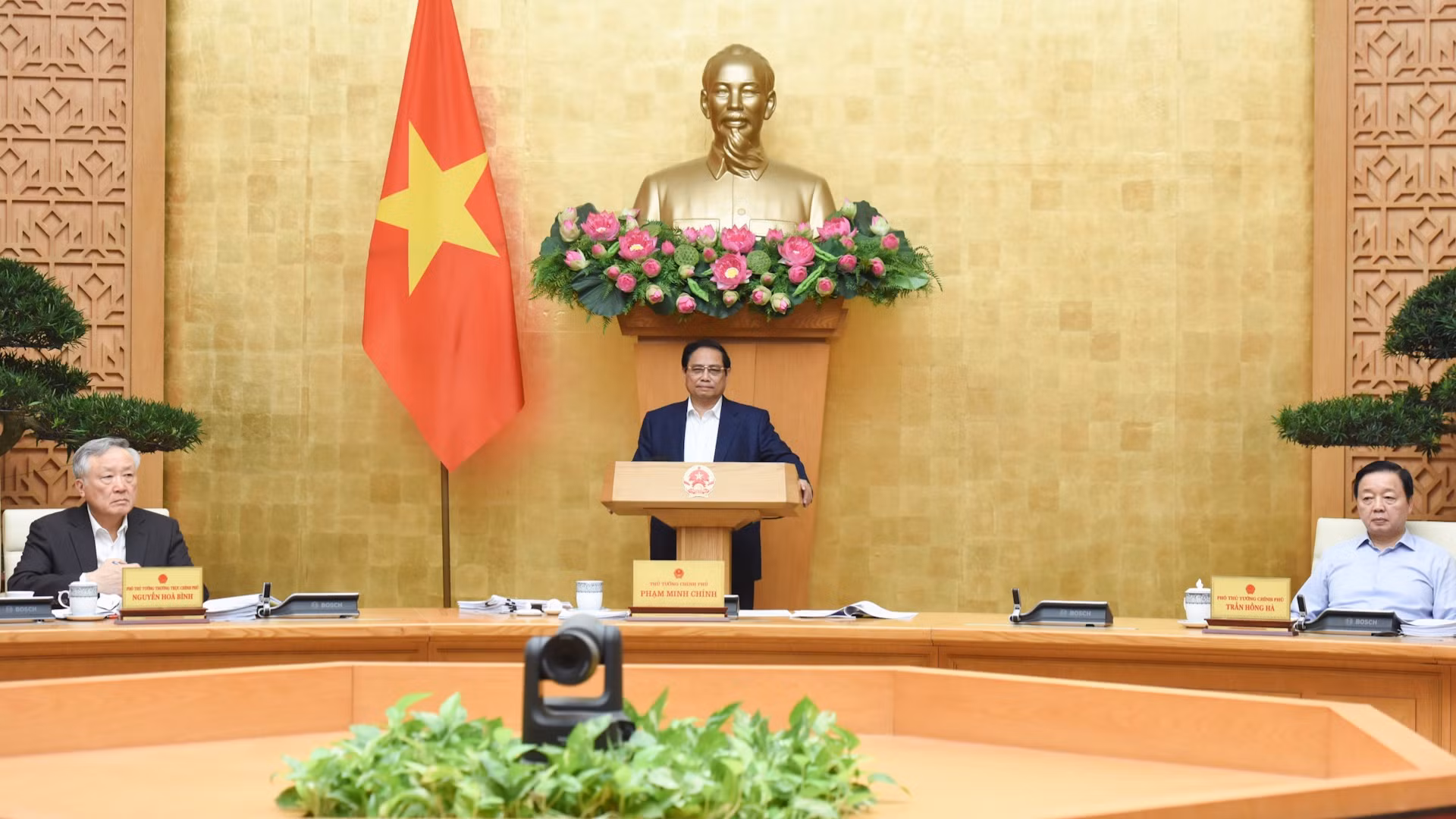 Thủ tướng Phạm Minh Chính chủ trì Phiên họp Chính phủ chuyên đề về xây dựng pháp luật tháng 12/2024.