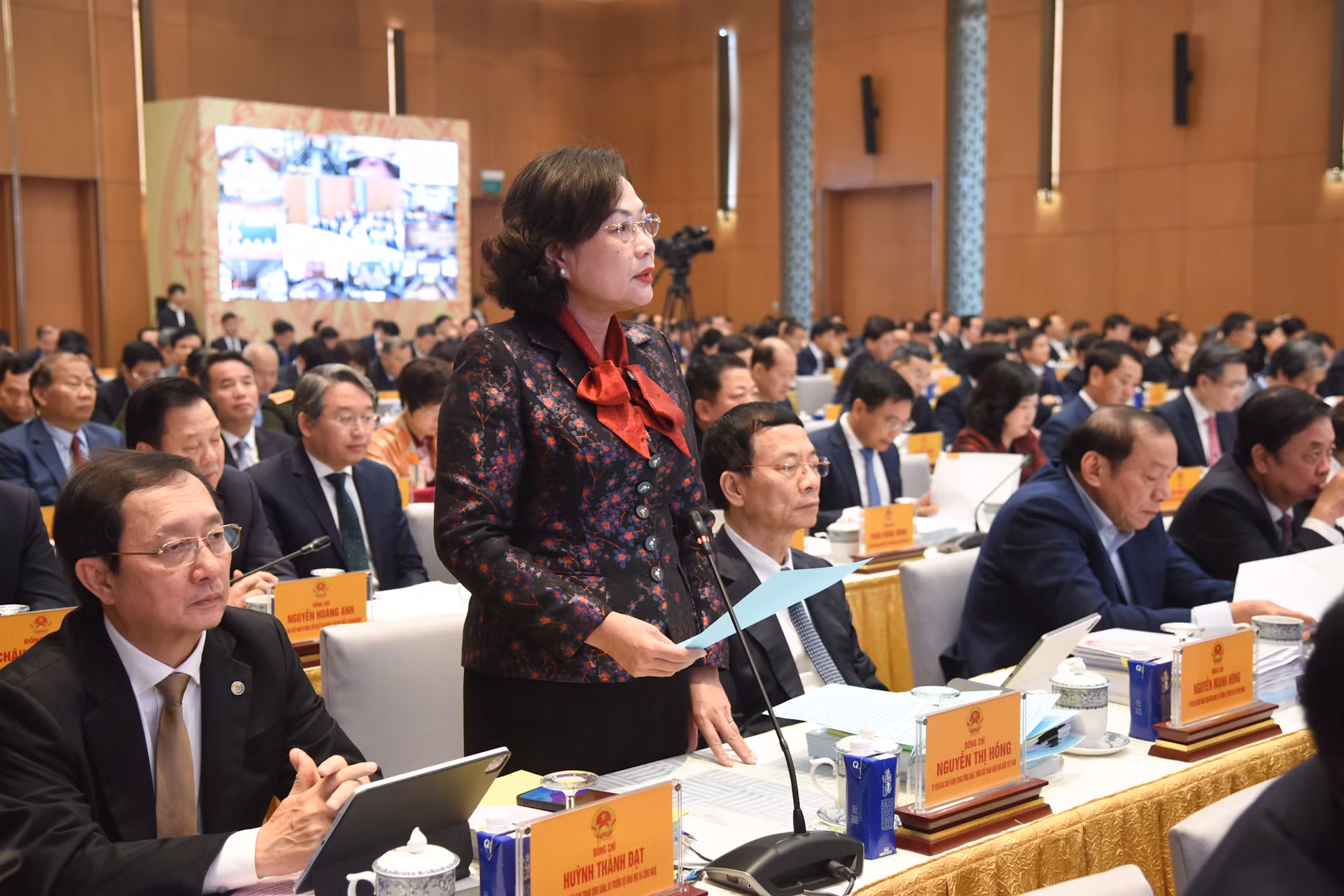 Thống đốc Ngân hàng Nhà nước Việt Nam Nguyễn Thị Hồng phát biểu. Thống đốc Ngân hàng Nhà nước Việt Nam Nguyễn Thị Hồng phát biểu.