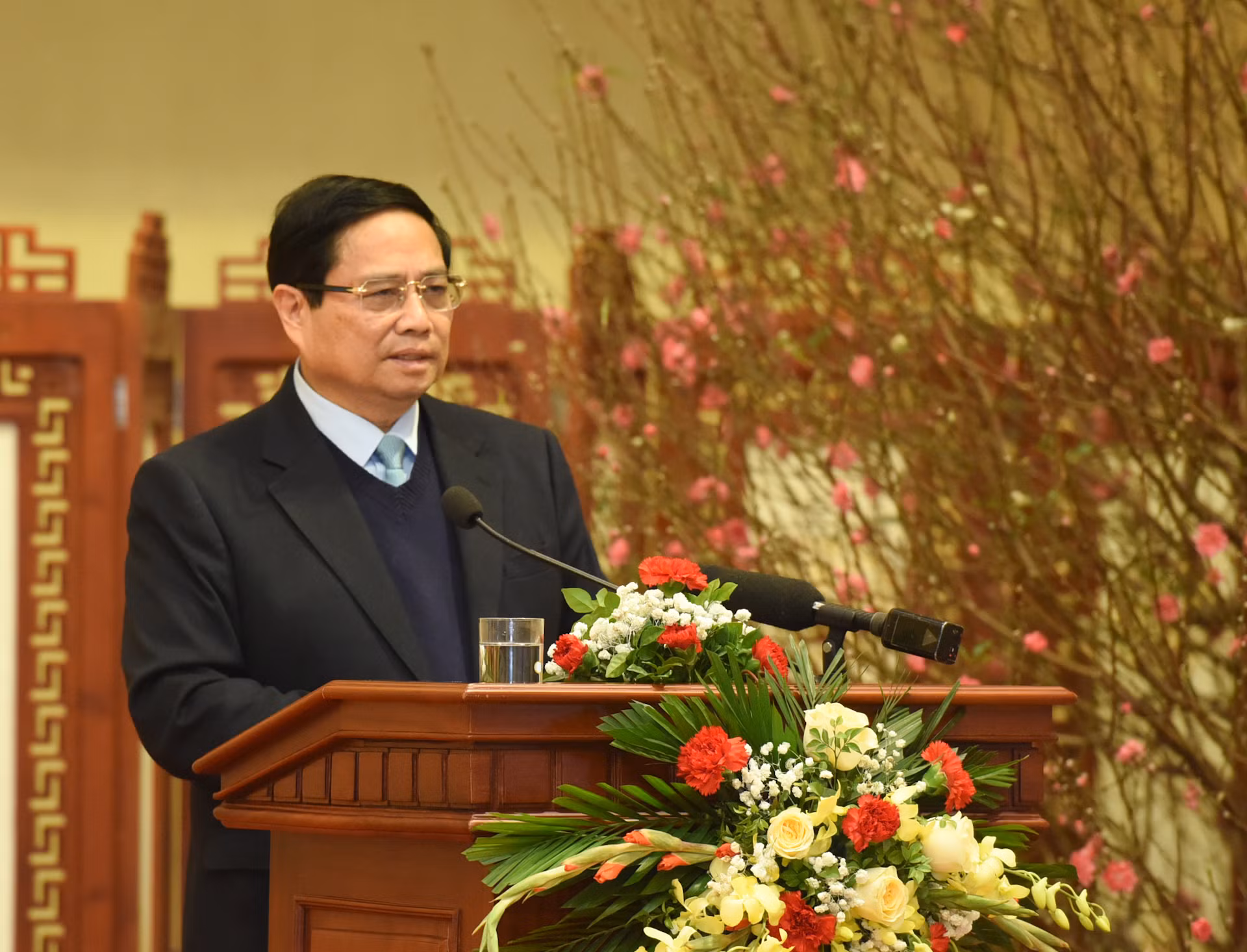 Thủ tướng Phạm Minh Chính chúc mừng năm mới Ất Tỵ ngành ngân hàng. Thủ tướng Phạm Minh Chính chúc mừng năm mới Ất Tỵ ngành ngân hàng.