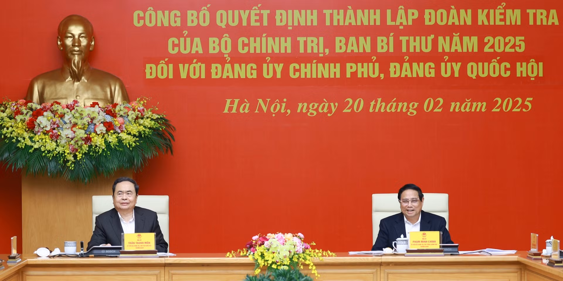 Thủ tướng Phạm Minh Chính và Chủ tịch Quốc hội Trần Thanh Mẫn đồng chủ trì hội nghị.