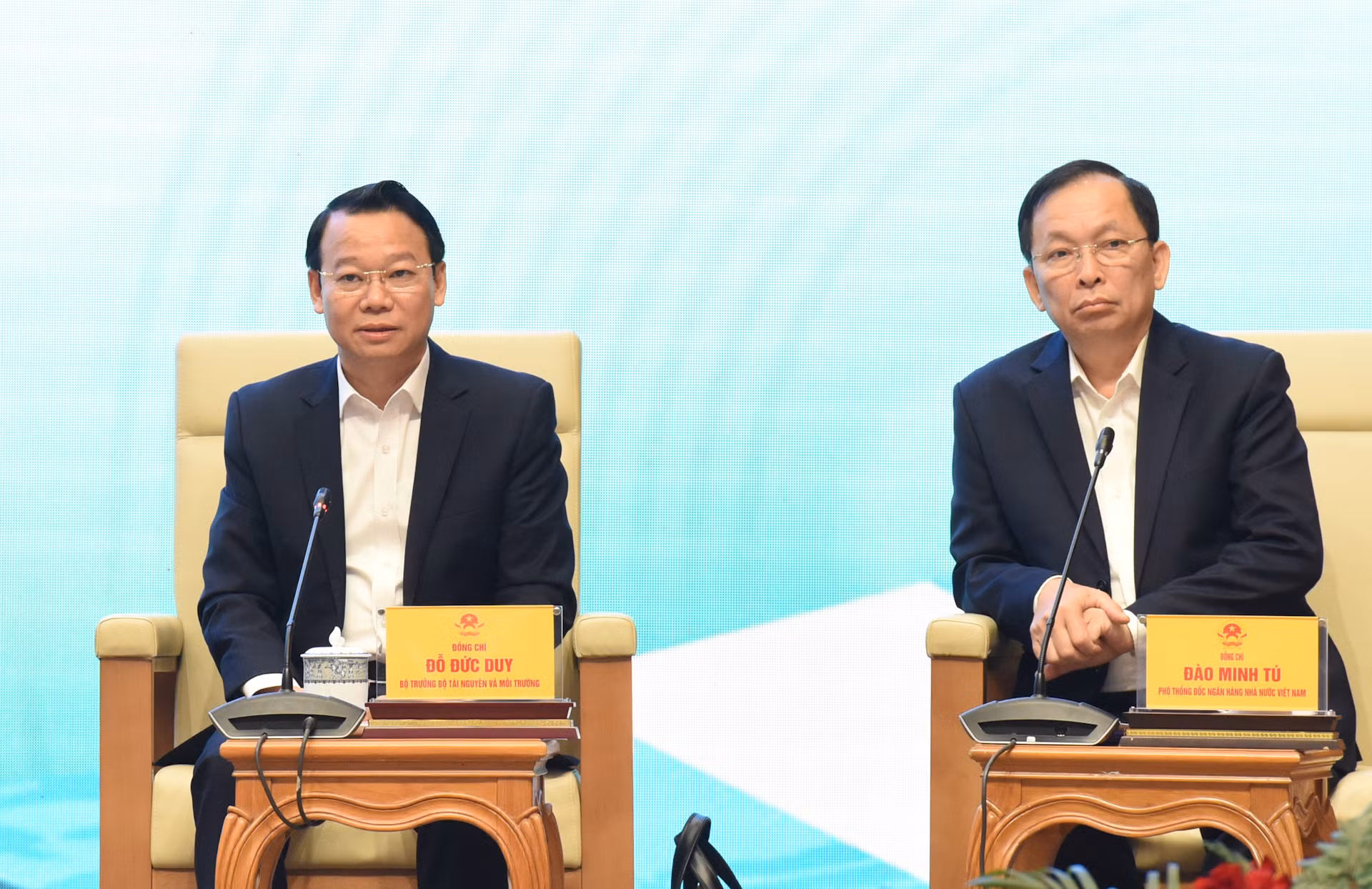 Bộ trưởng Tài nguyên và Môi trường Đỗ Đức Duy trả lời câu hỏi của các đại biểu.
