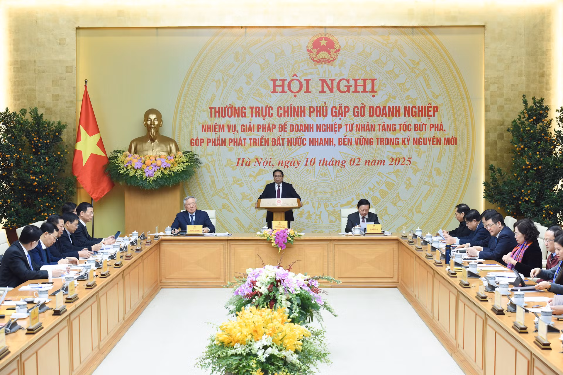 Hội nghị Thường trực Chính phủ gặp gỡ doanh nghiệp.