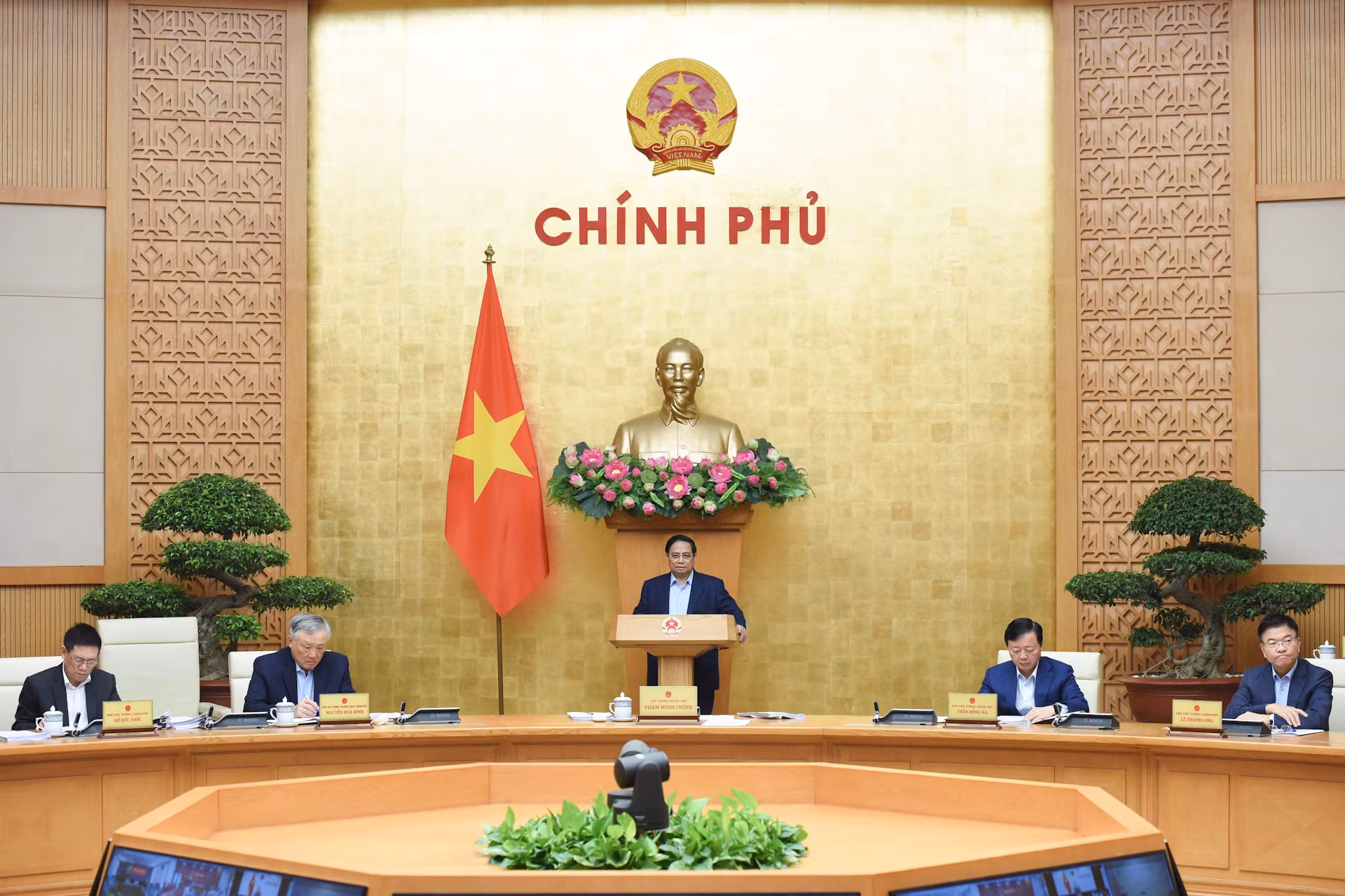 Thủ tướng Phạm Minh Chính dự và chủ trì phiên họp Chính phủ tháng 2.