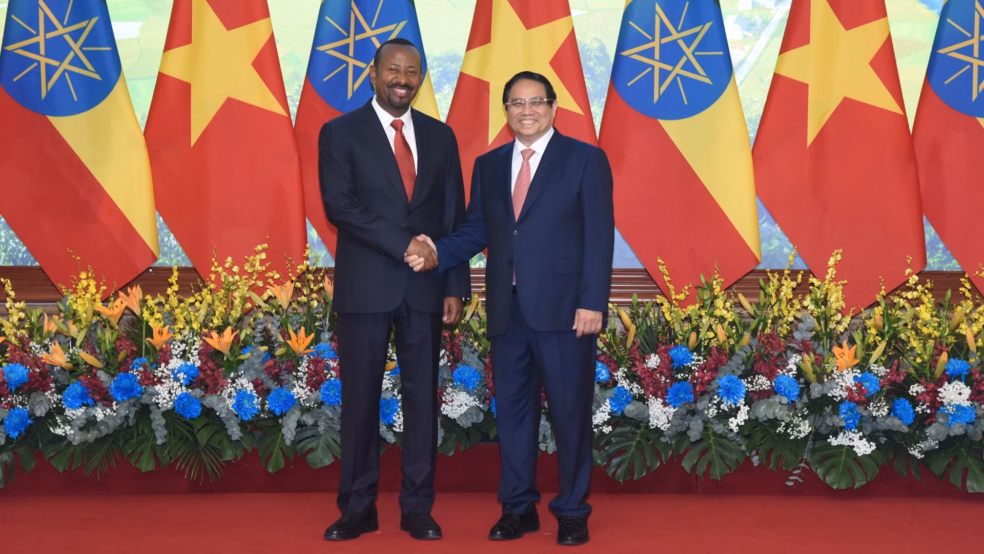 Thủ tướng Phạm Minh Chính và Thủ tướng nước Cộng hòa Dân chủ Liên bang Ethiopia Abiy Ahmed Ali.