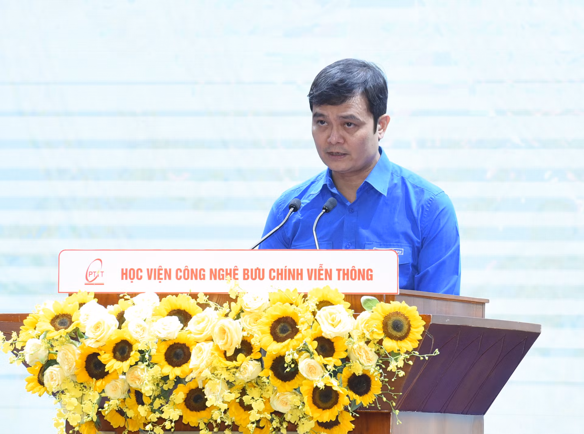 Bí thư thứ nhất Trung ương Đoàn Bùi Quang Huy phát biểu.