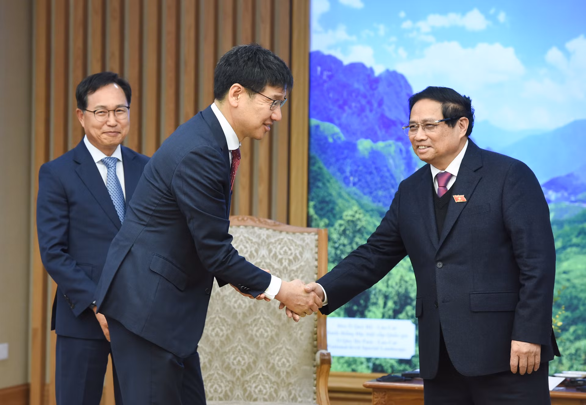 Thủ tướng Phạm Minh Chính tiếp đón ông Na Ki Hong - người kế nhiệm ông Choi Joo Ho, Tổng Giám đốc Samsung Việt Nam.