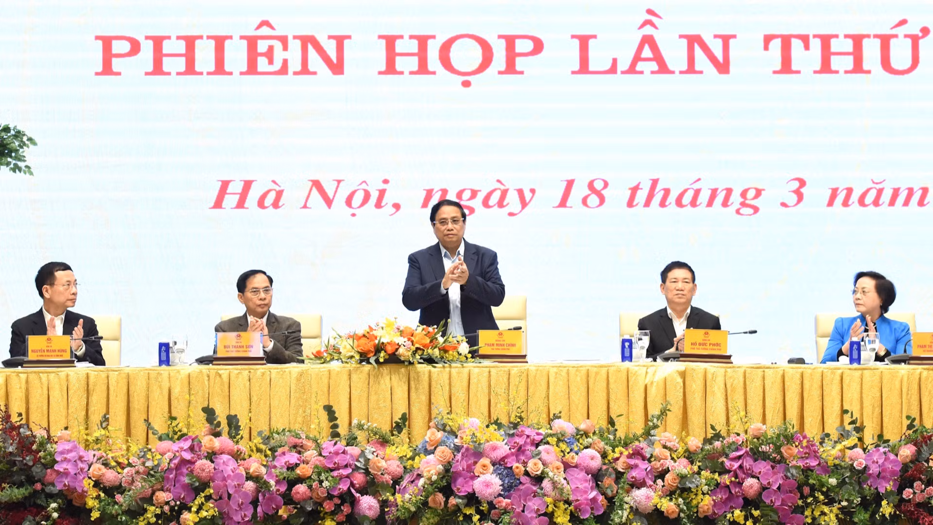 Thủ tướng Phạm Minh Chính và các đồng chí lãnh đạo đồng chủ trì Phiên họp lần thứ nhất Ban Chỉ đạo.