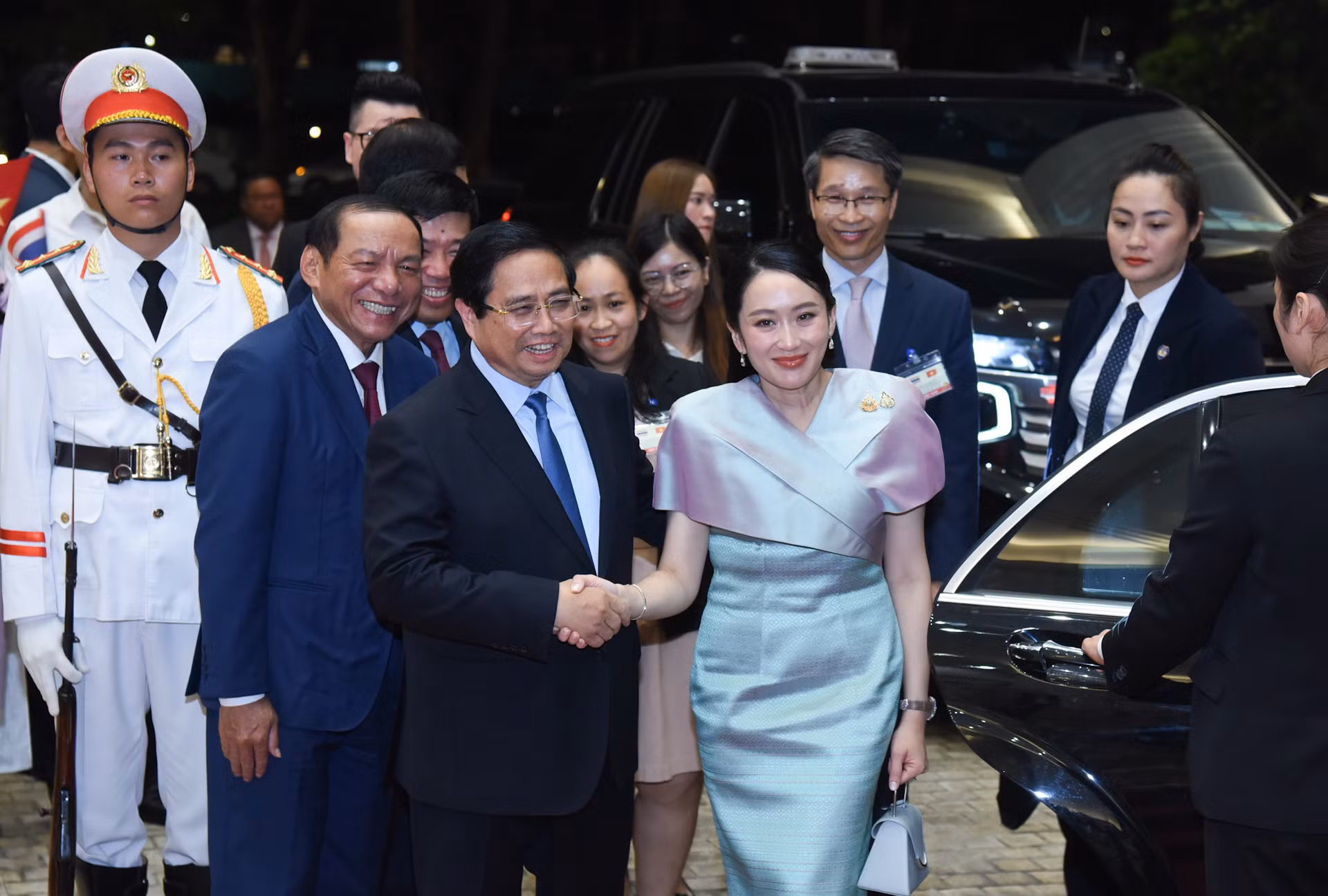 Thủ tướng Phạm Minh Chính đón Thủ tướng Vương quốc Thái Lan Paetongtarn Shinawatra. Thủ tướng Phạm Minh Chính đón Thủ tướng Vương quốc Thái Lan Paetongtarn Shinawatra.