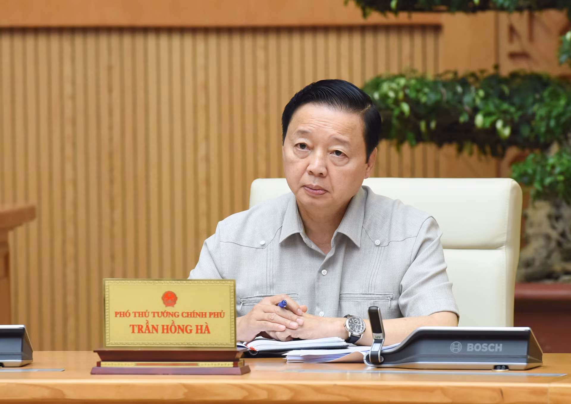 Phó Thủ tướng Trần Hồng Hà phát biểu .