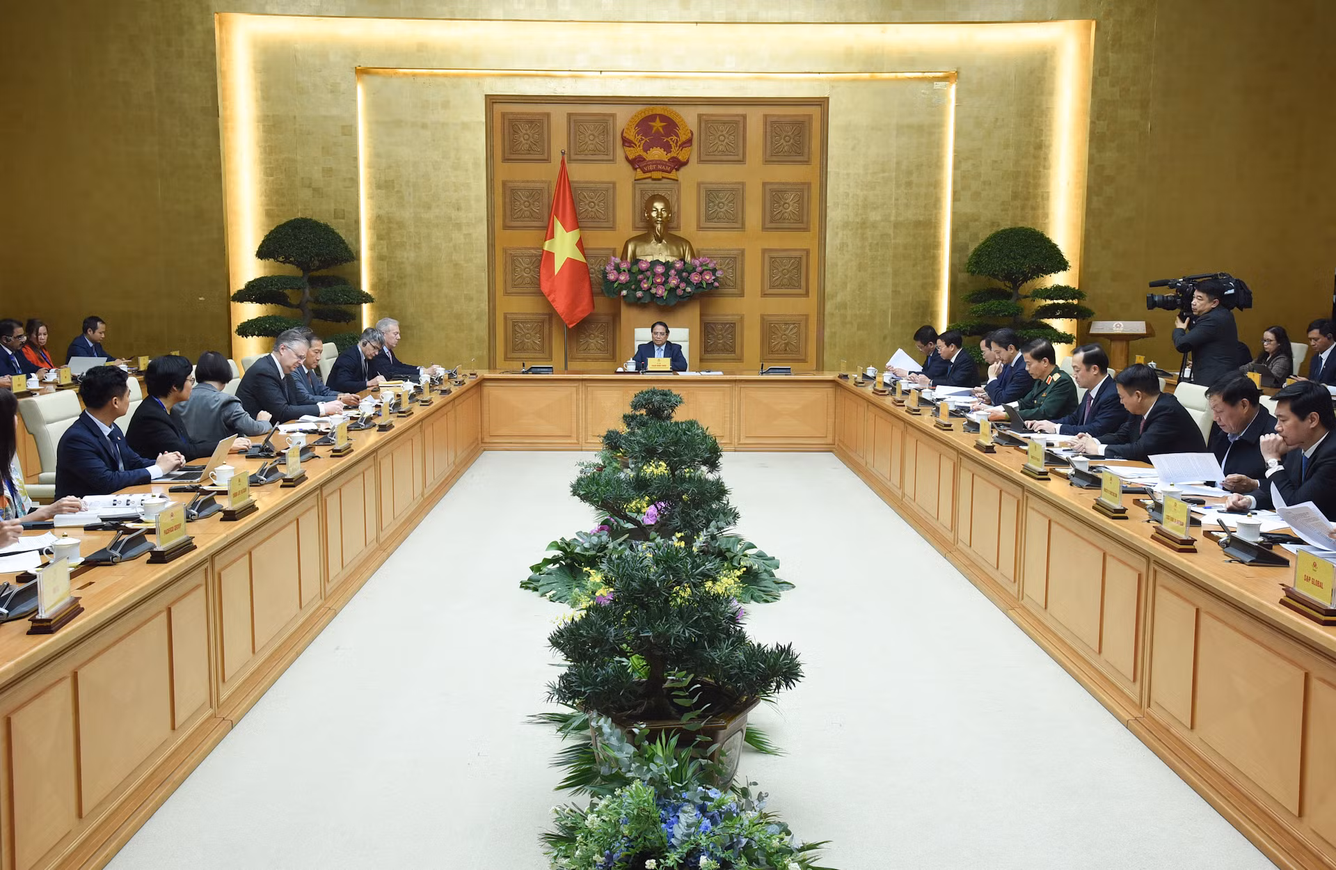 Quang cảnh buổi tiếp. Quang cảnh buổi tiếp.